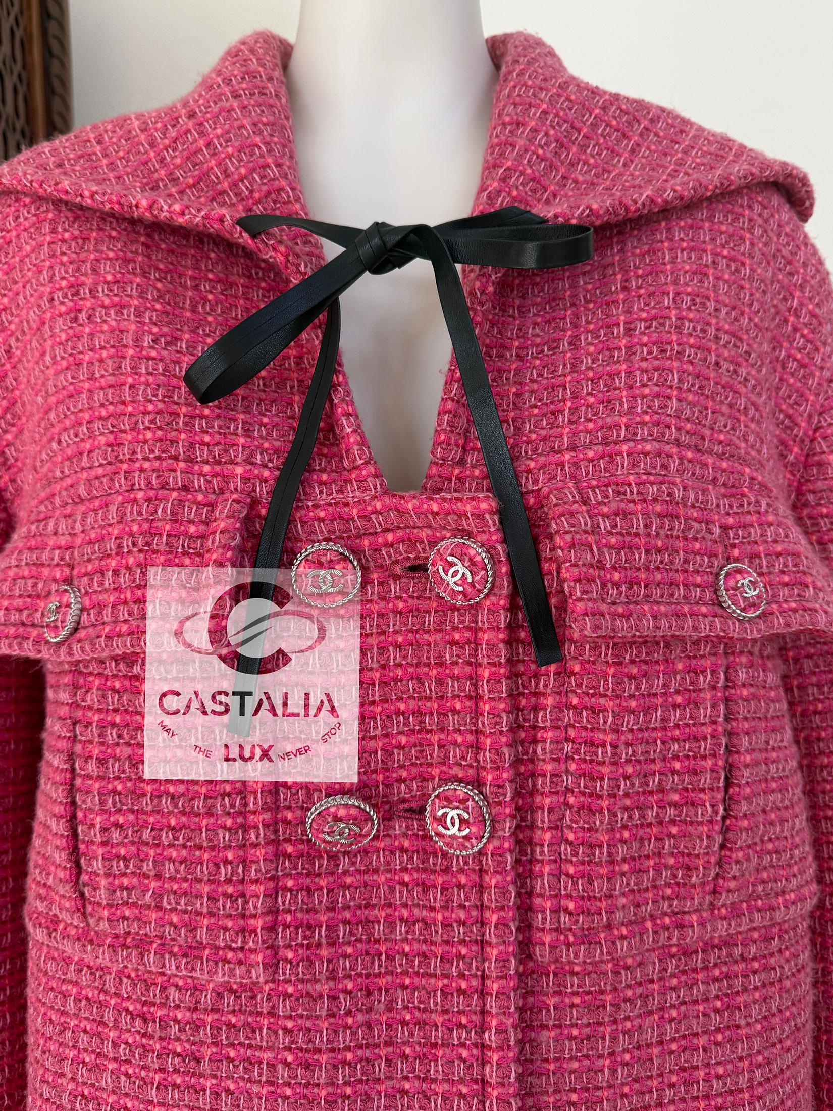 Chanel New Globalization Runway Pink Tweed Jacket with Bow 46 FR 6