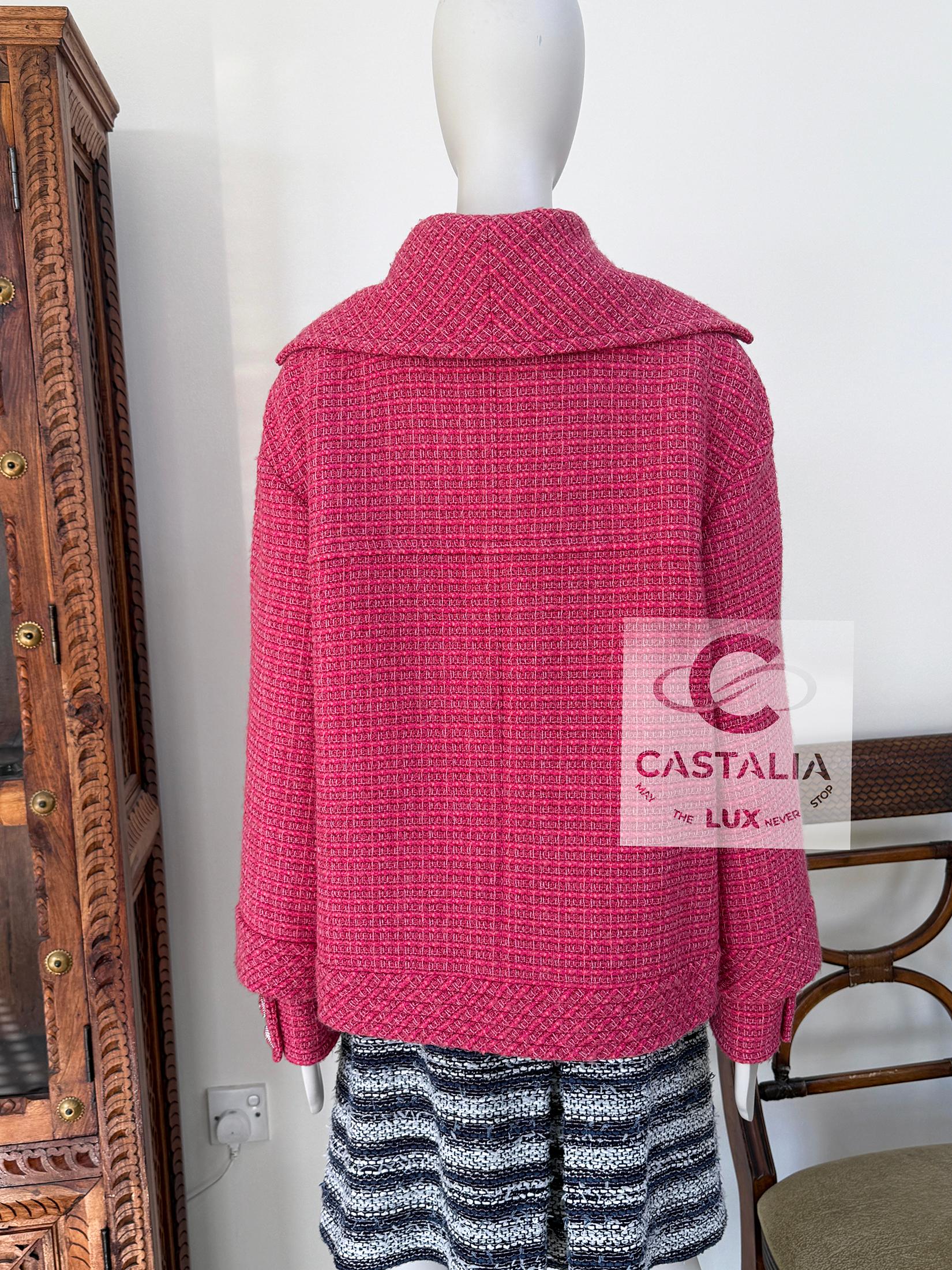 Chanel New Globalization Runway Pink Tweed Jacket with Bow 46 FR 11