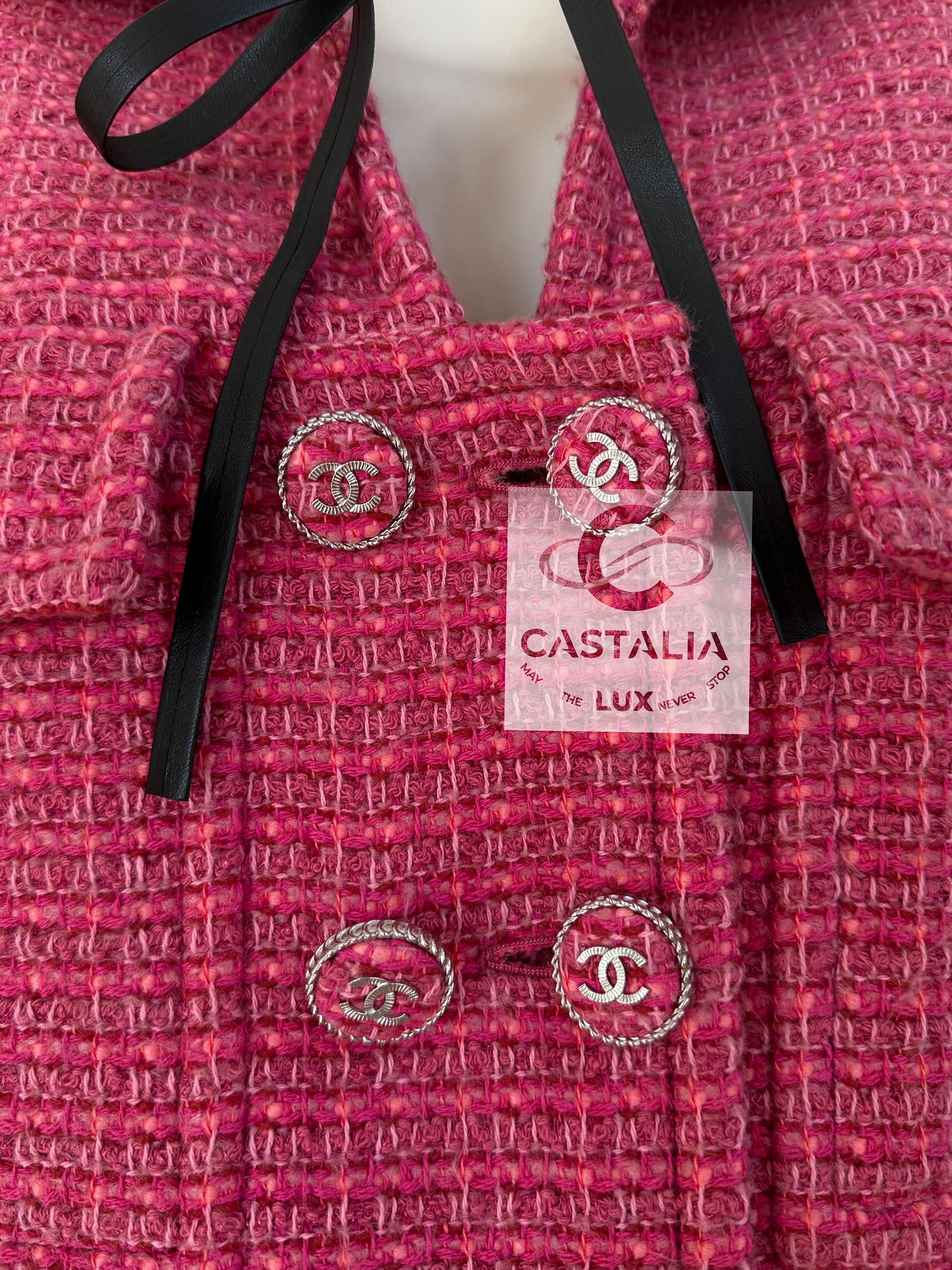 Chanel New Globalization Runway Pink Tweed Jacket with Bow 46 FR 1
