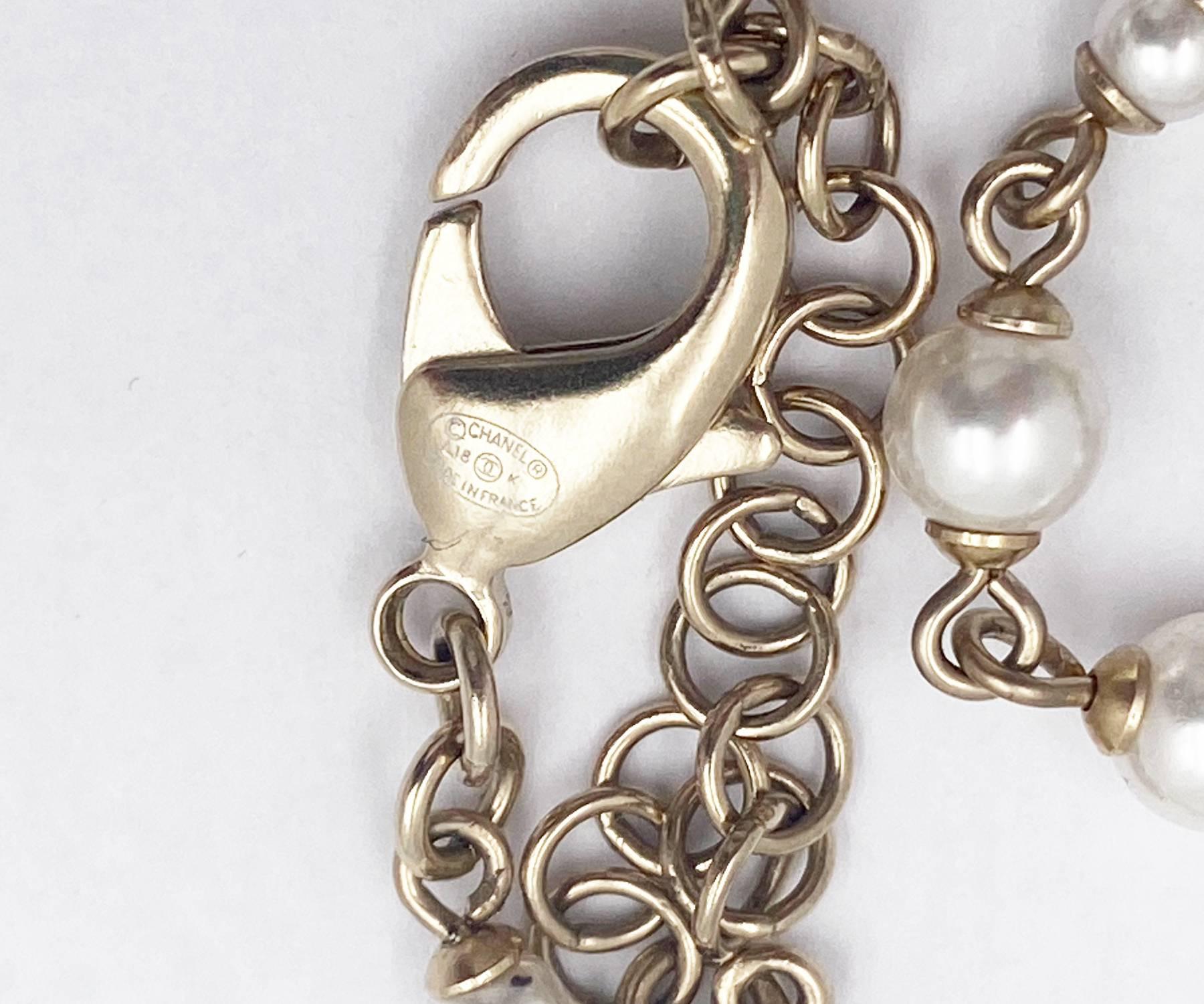 Chanel Neue Gold CC farbenfrohe Choker-Halskette mit Perlen und Perlen für Damen oder Herren im Angebot