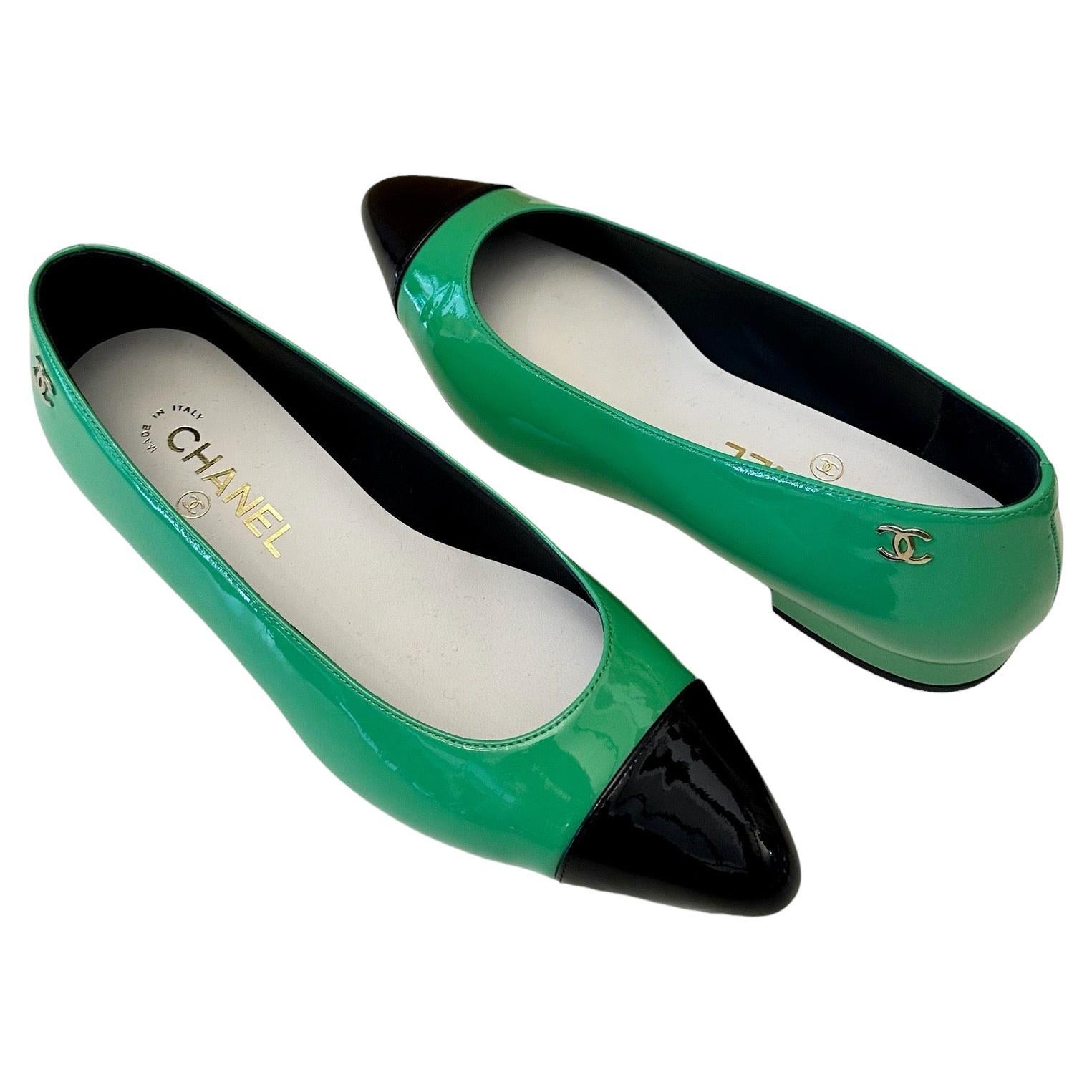 Chanel New Hot Green and Black Patent Ballerinas  For Sale