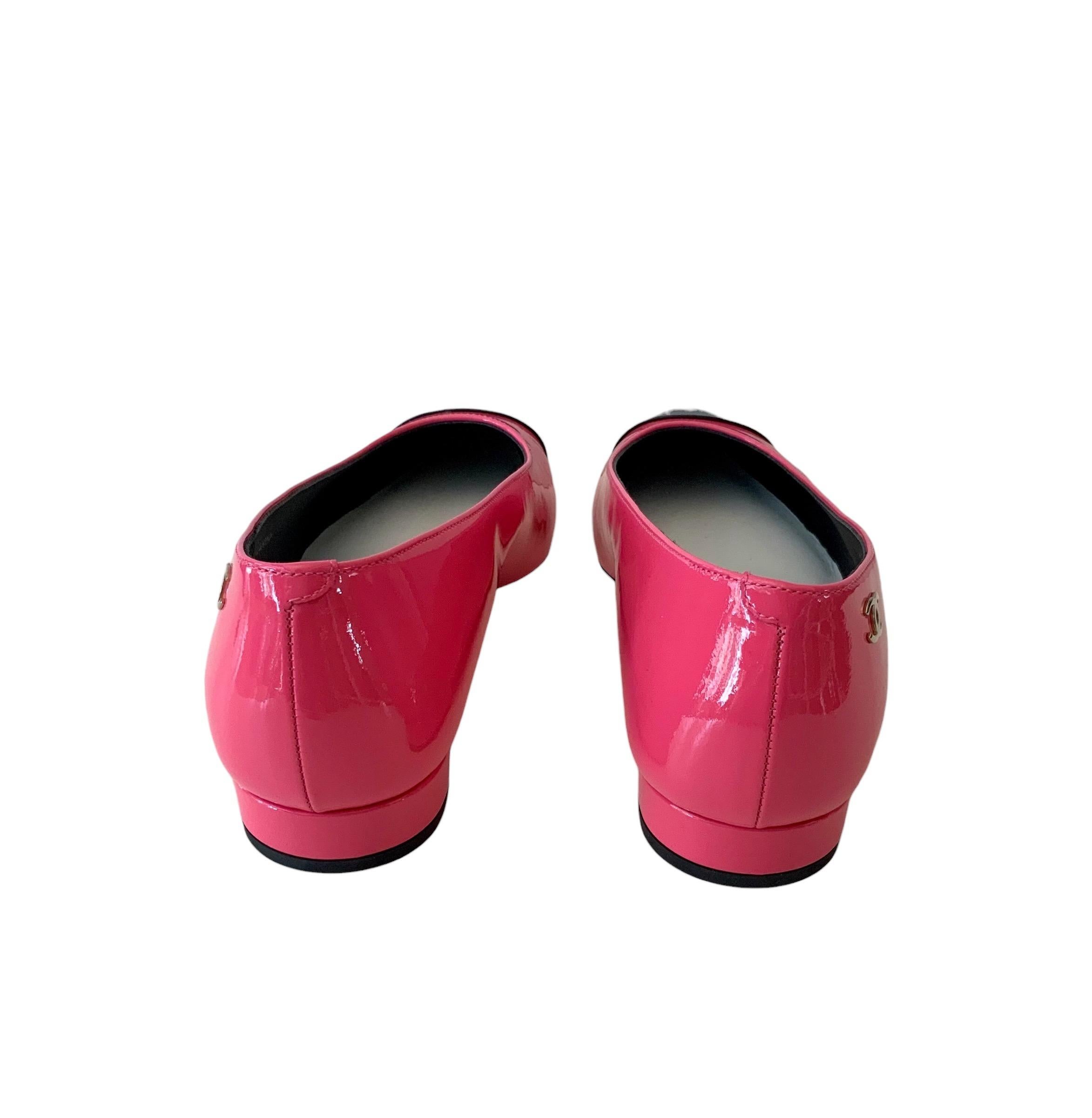 Chanel New Hot Pink and Black Patent Ballerinas  For Sale 2