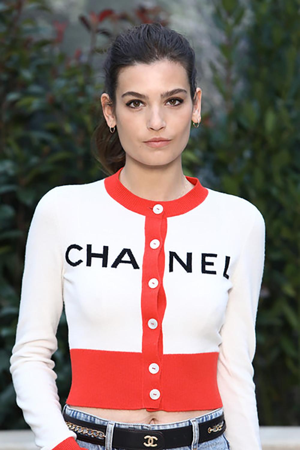 Chanel New Iconic 2019 Spring Logo Runway Cardigan en vente 4