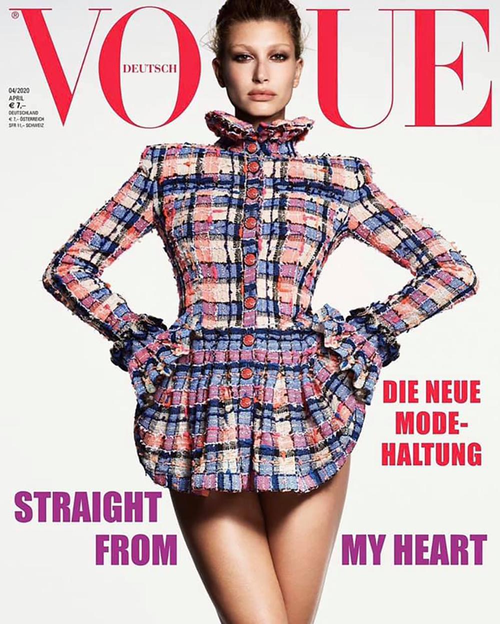 One of the most iconic Chanel jackets from the last collections. From Catwalk of 2020 Spring / ROOFTOP / Collection, 20P / 20S
- As seen on Hailey Bieber on Vogue Cover!
- caught on many celebs incl. fashion infuencer Emilie Sindlev
Size mark 36 FR.