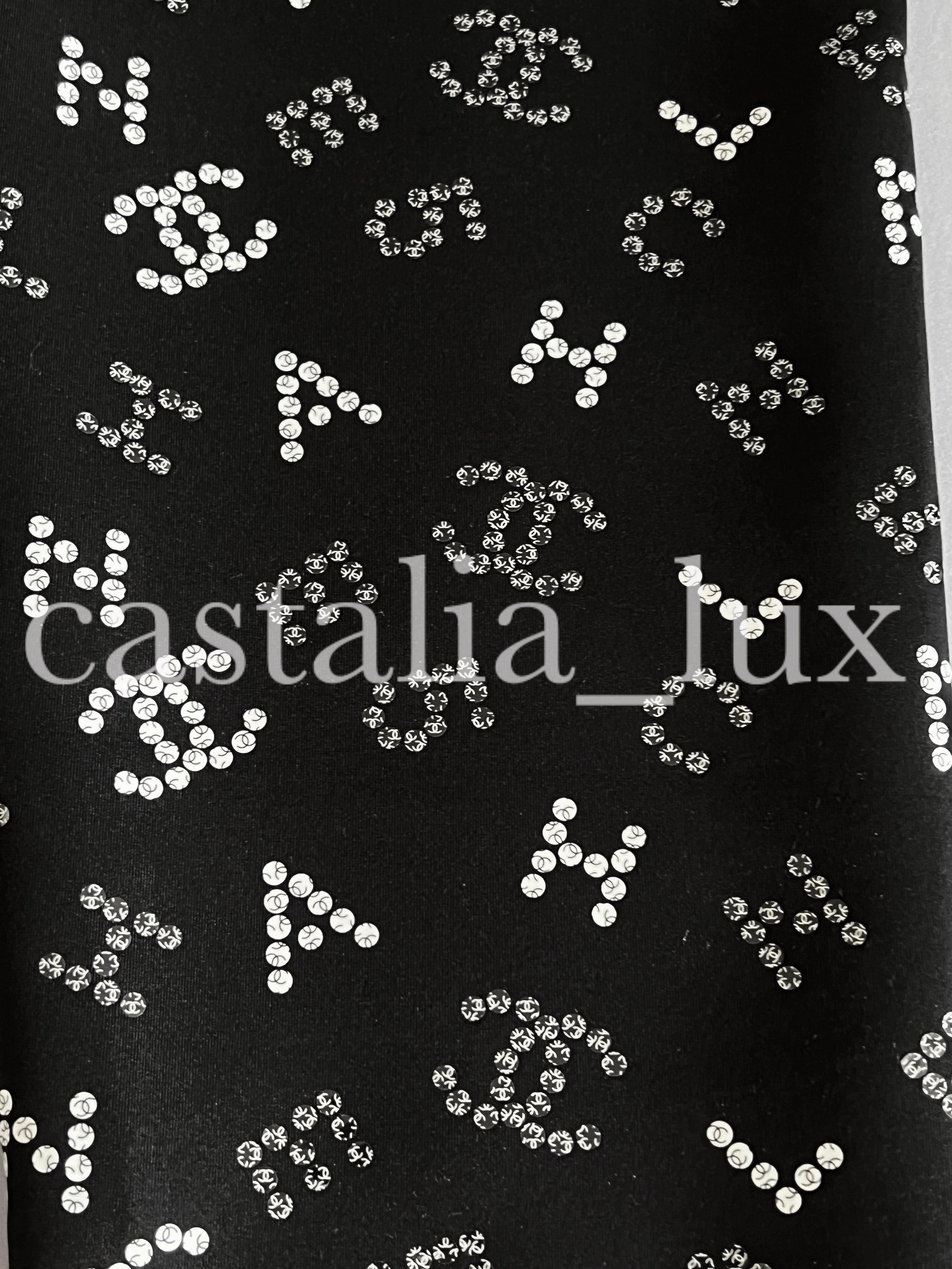 Chanel New Iconic 2020 Logo Leggings 11