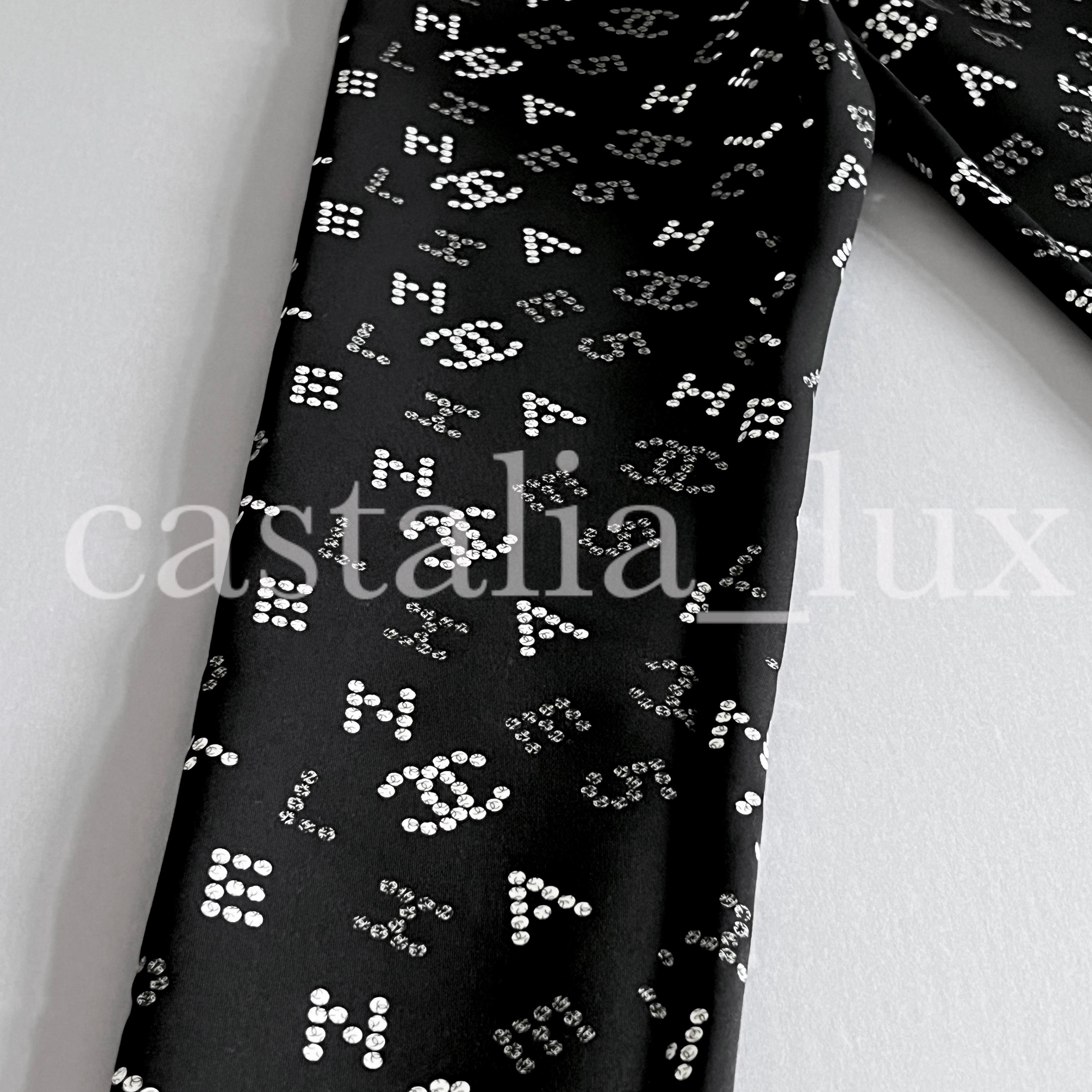 Chanel New Iconic 2020 Logo Leggings 13
