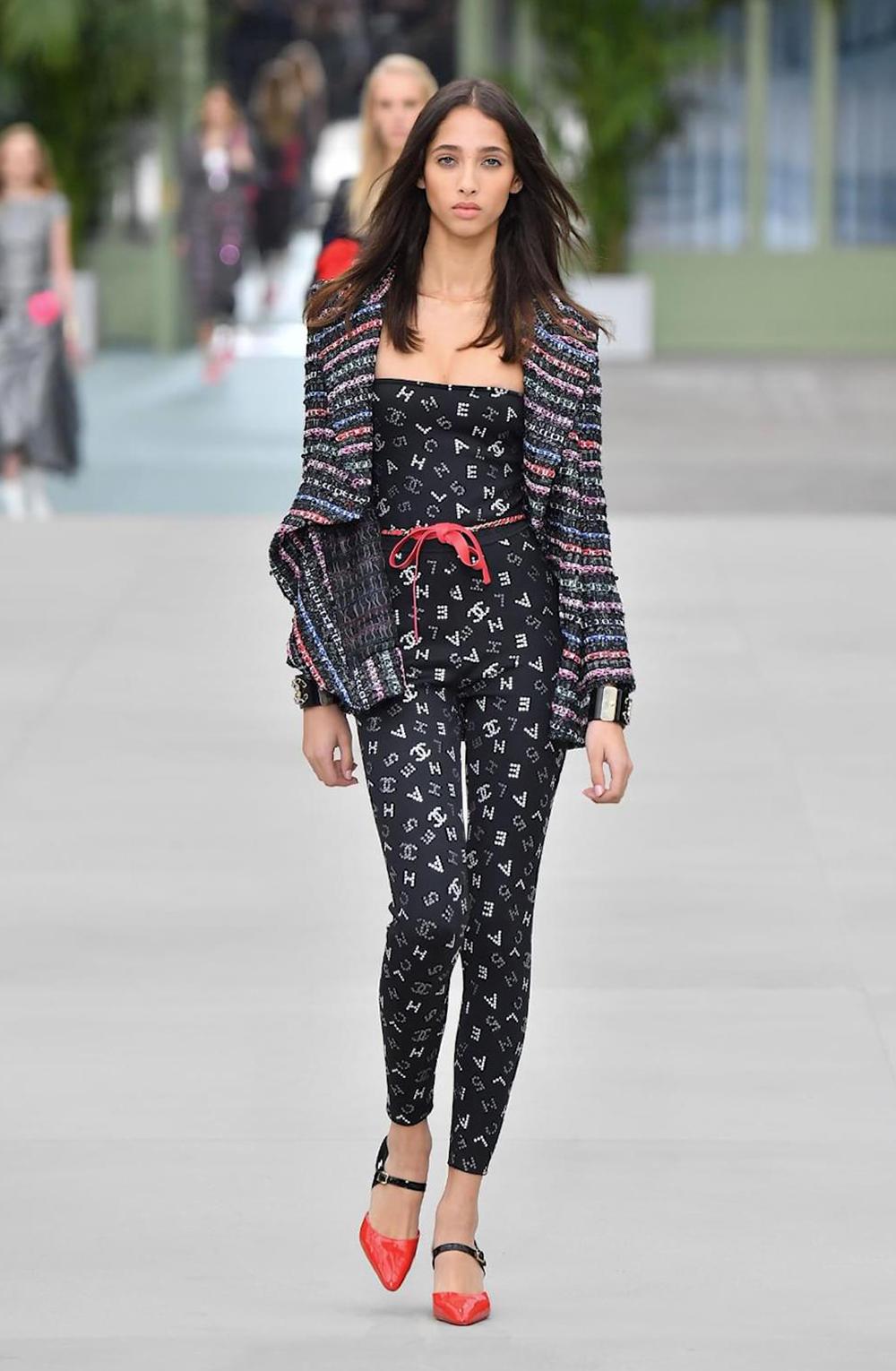 Chanel New Iconic 2020 Logo Leggings 2