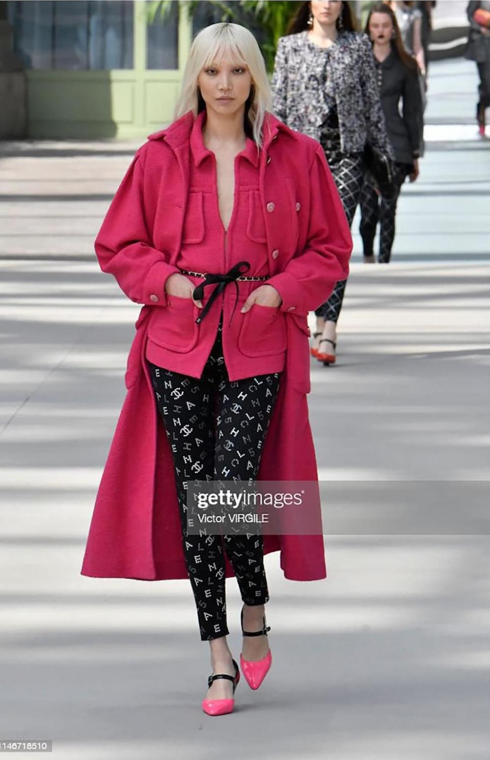 Chanel New Iconic 2020 Logo Leggings 3