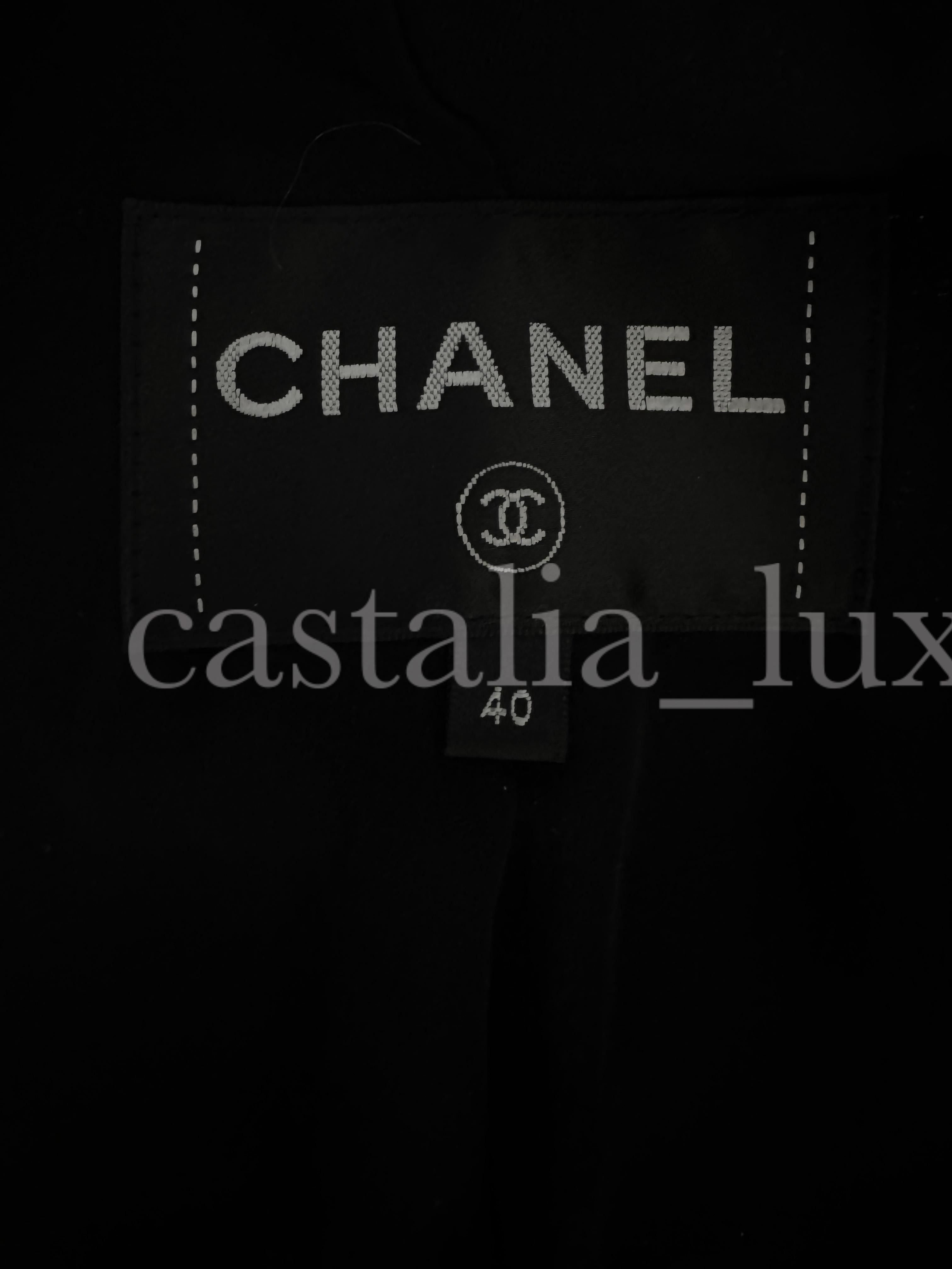 Chanel Neues ikonisches 2020 Frühjahr-Laufsteg-Tweedjacke-Kleid aus Tweed im Angebot 11