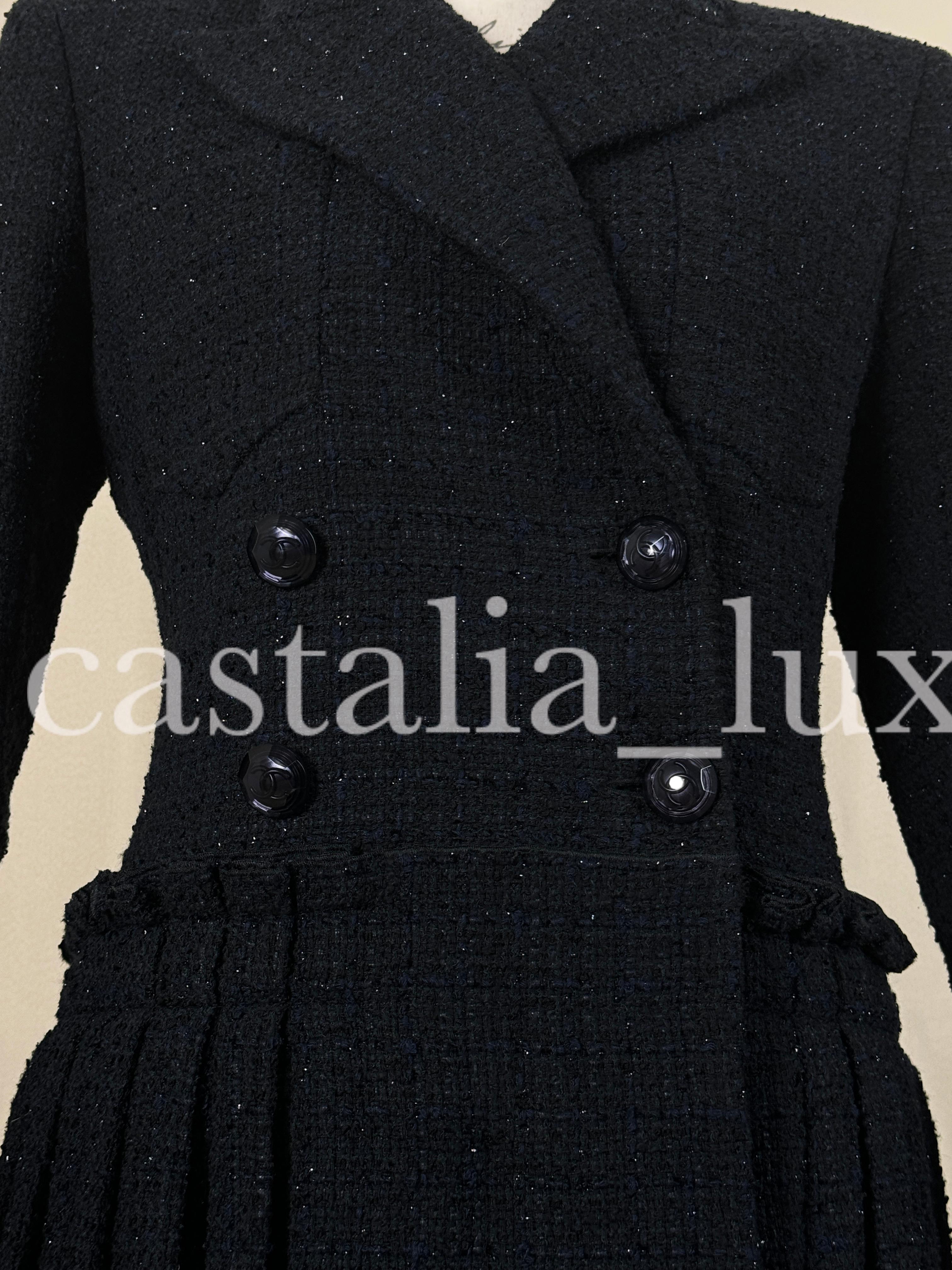Chanel Neues ikonisches 2020 Frühjahr-Laufsteg-Tweedjacke-Kleid aus Tweed im Angebot 14