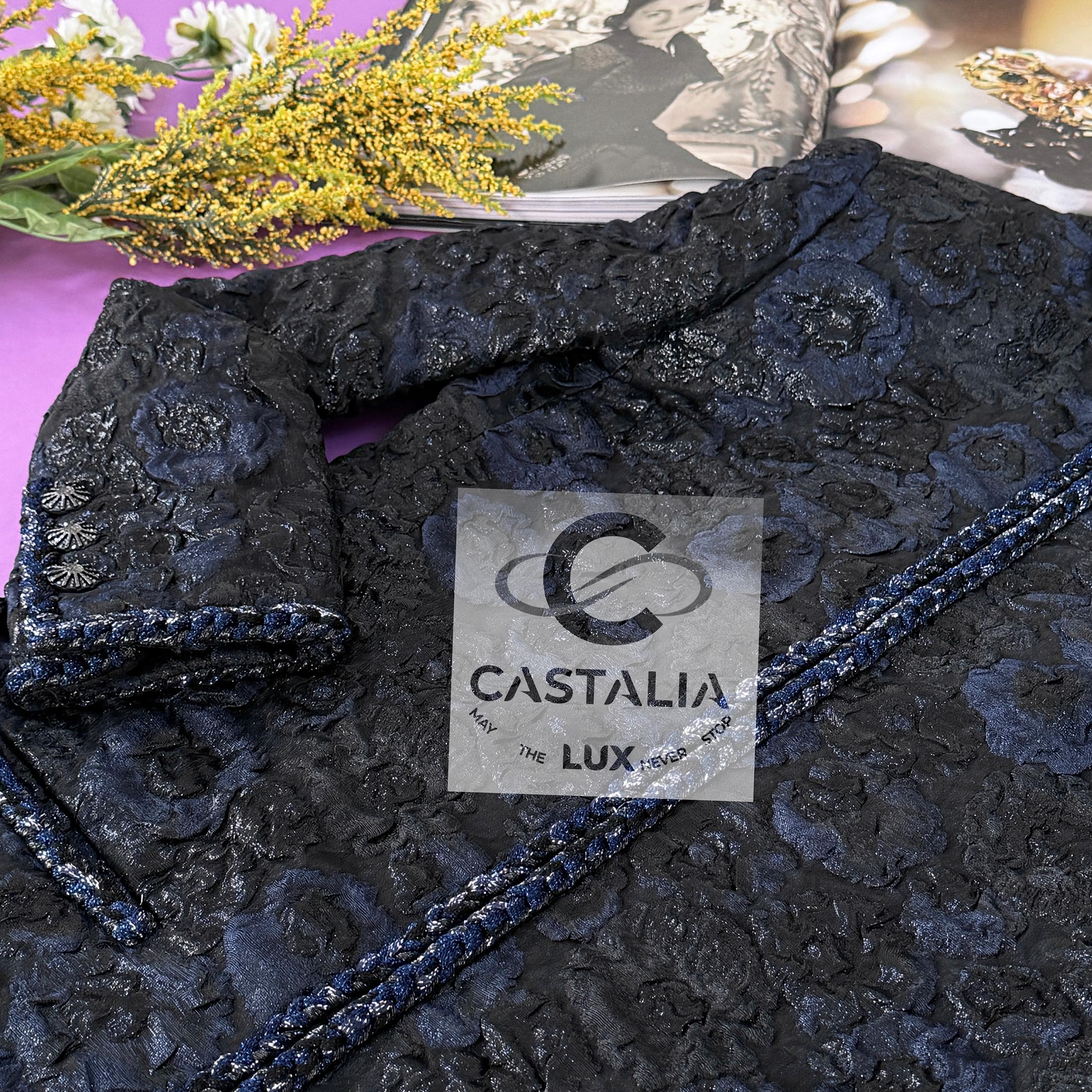 CHANEL New Iconic Camellias Motifs Jacquard Jacket 40 FR en vente 6