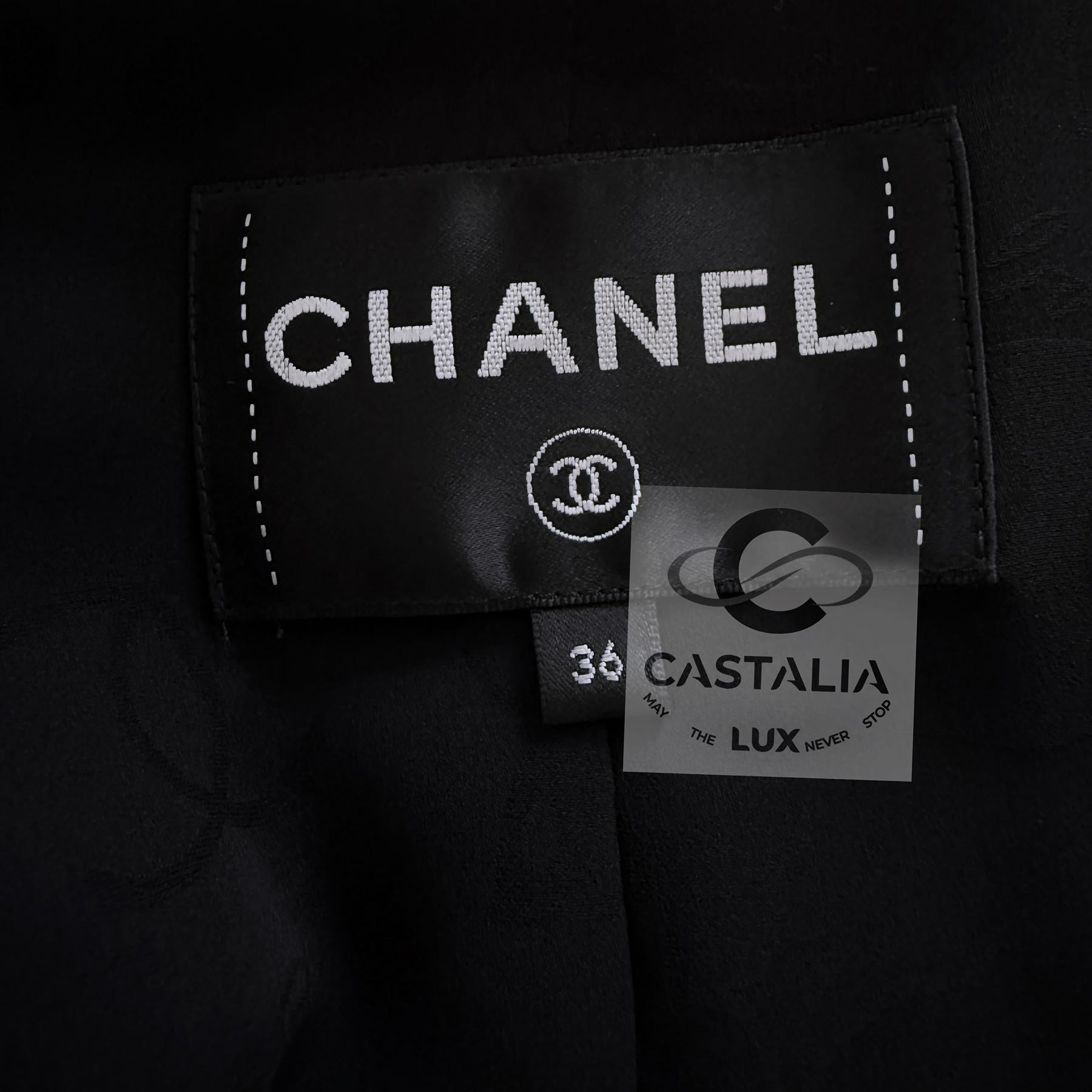 CHANEL New Iconic Camellias Motifs Jacquard Jacket 40 FR en vente 13