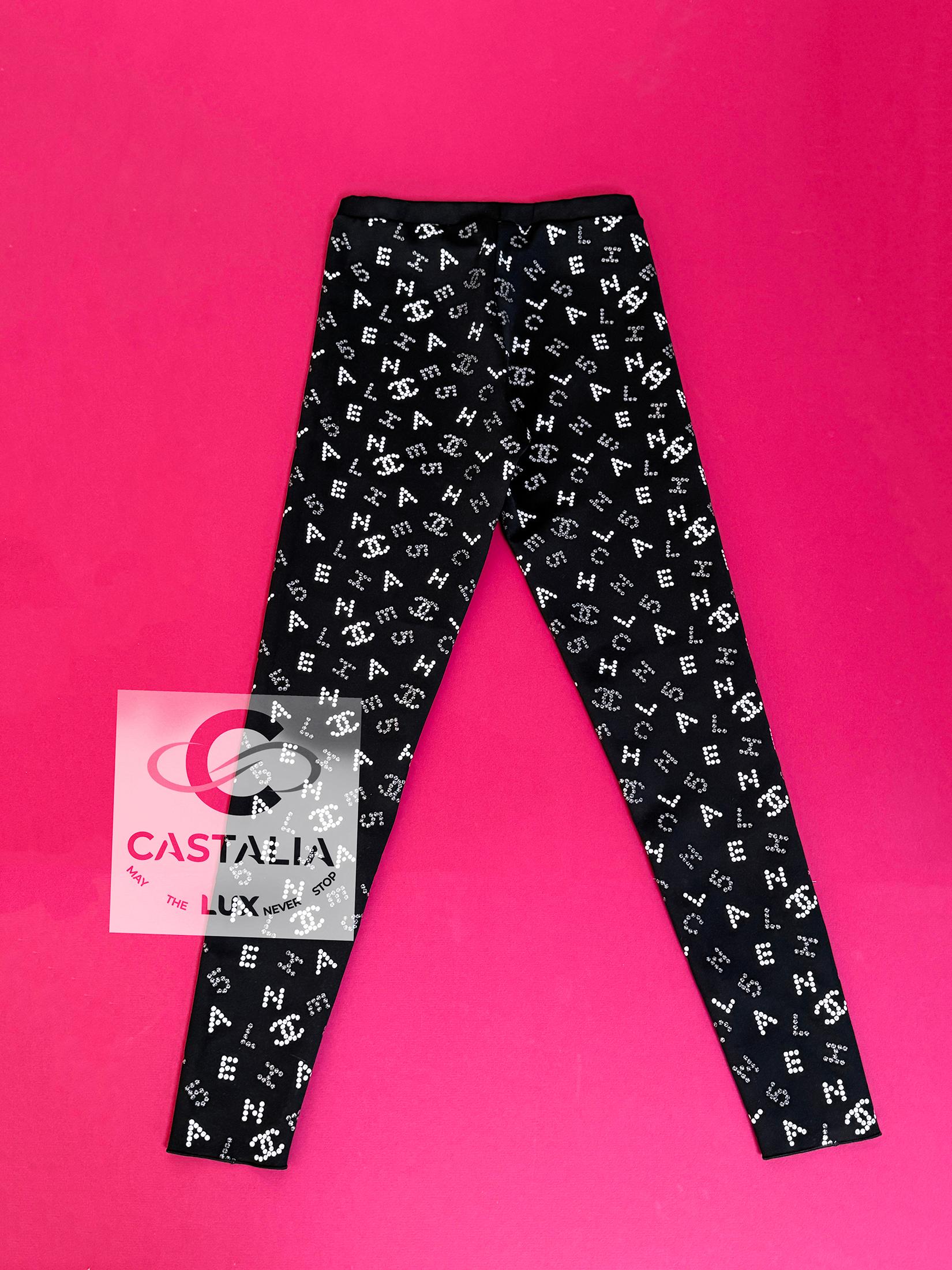 Chanel New Iconic CC Eternal Codes Leggings 40 FR For Sale 7
