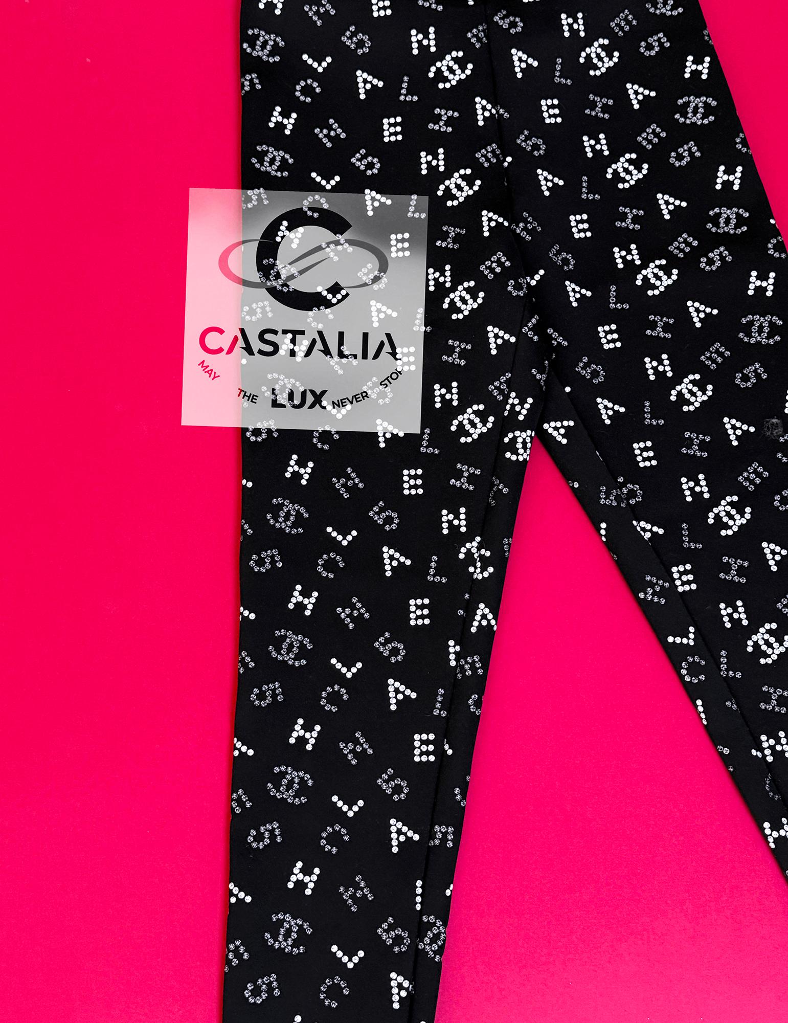 Chanel New Iconic CC Eternal Codes Leggings 40 FR For Sale 4
