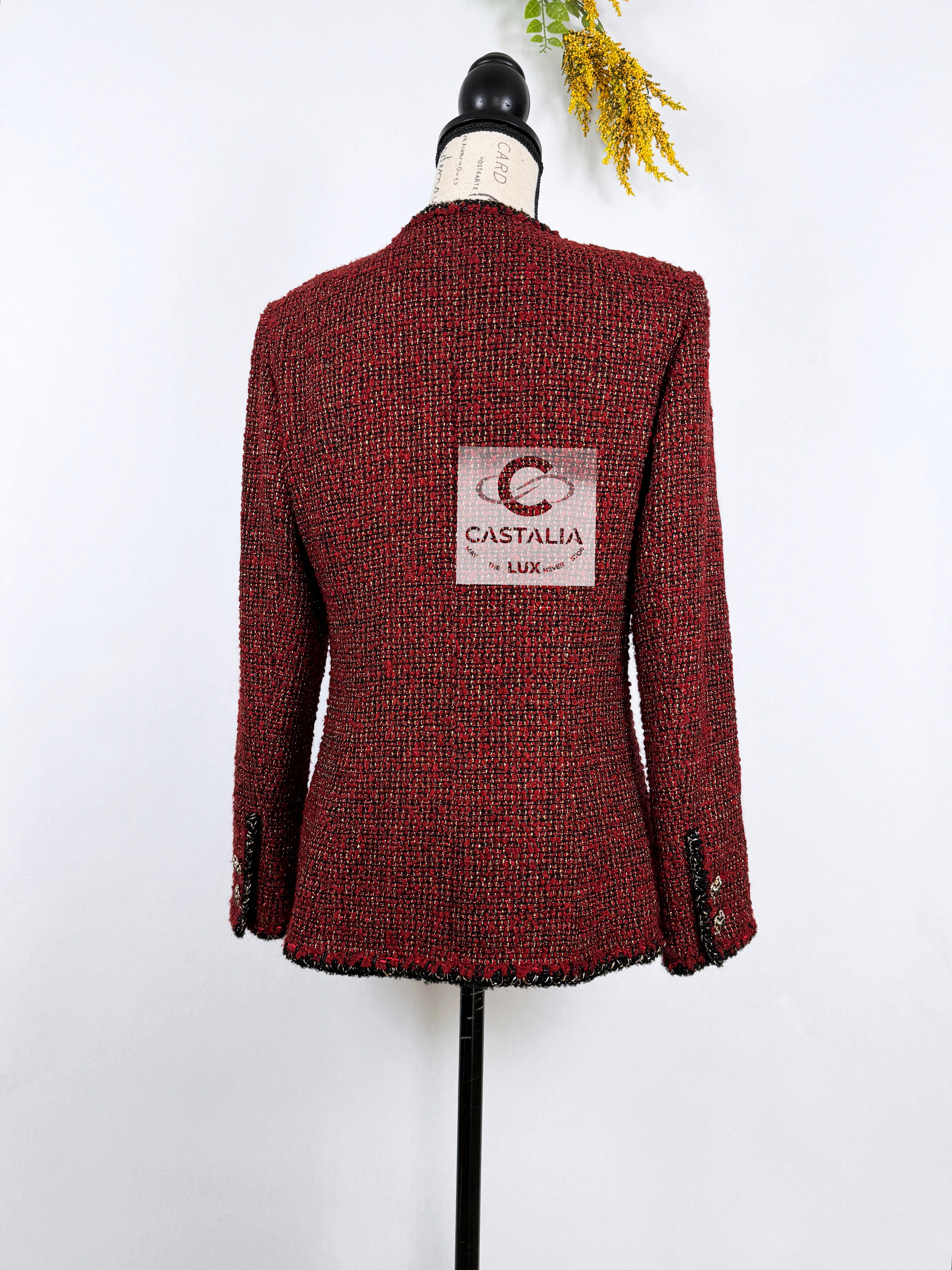Chanel Nouveau Iconique CC Gripoix boutons veste en tweed bourgogne 11