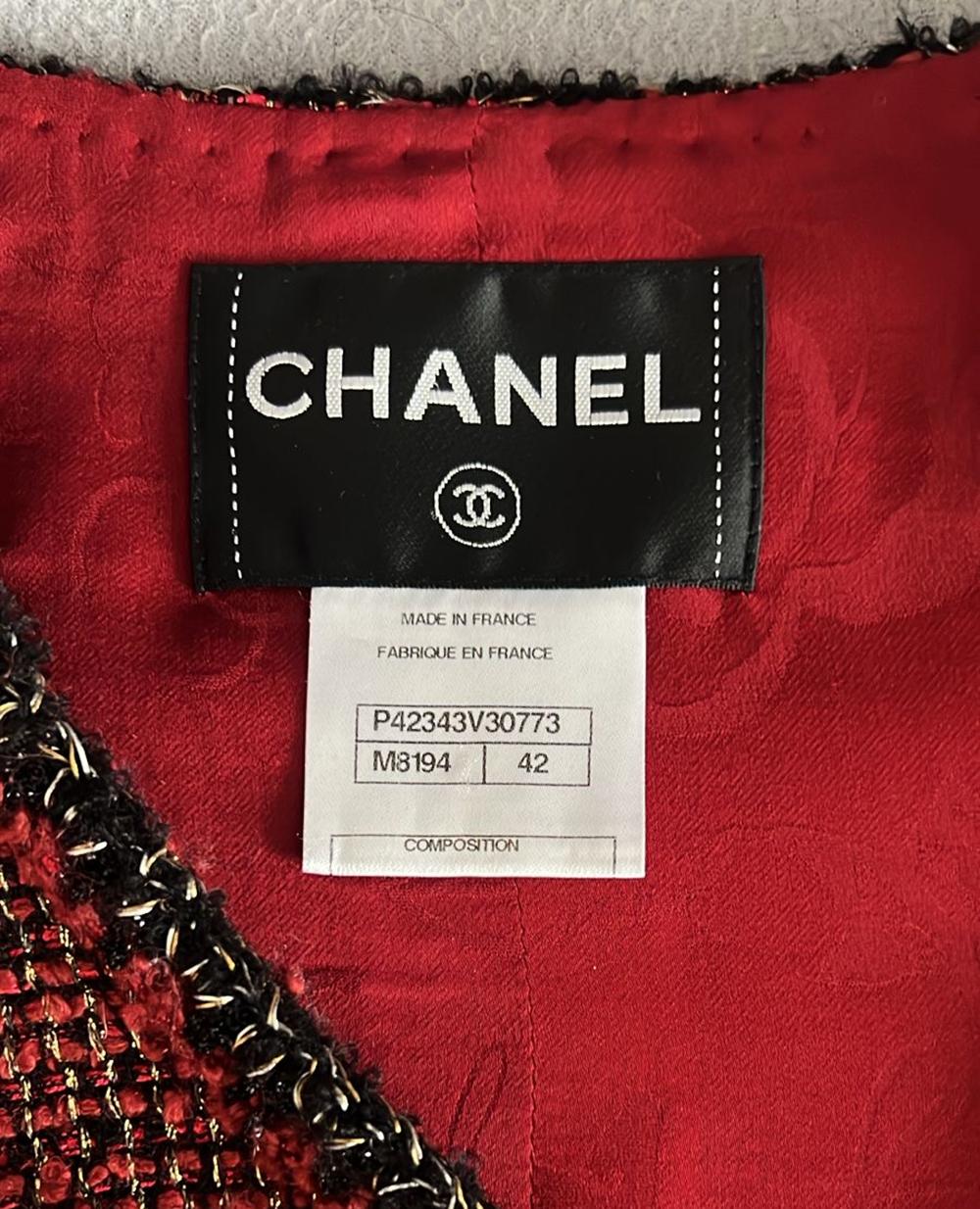 Chanel New Iconic CC Gripoix Buttons Burgundy Tweed Jacket 42 FR 14