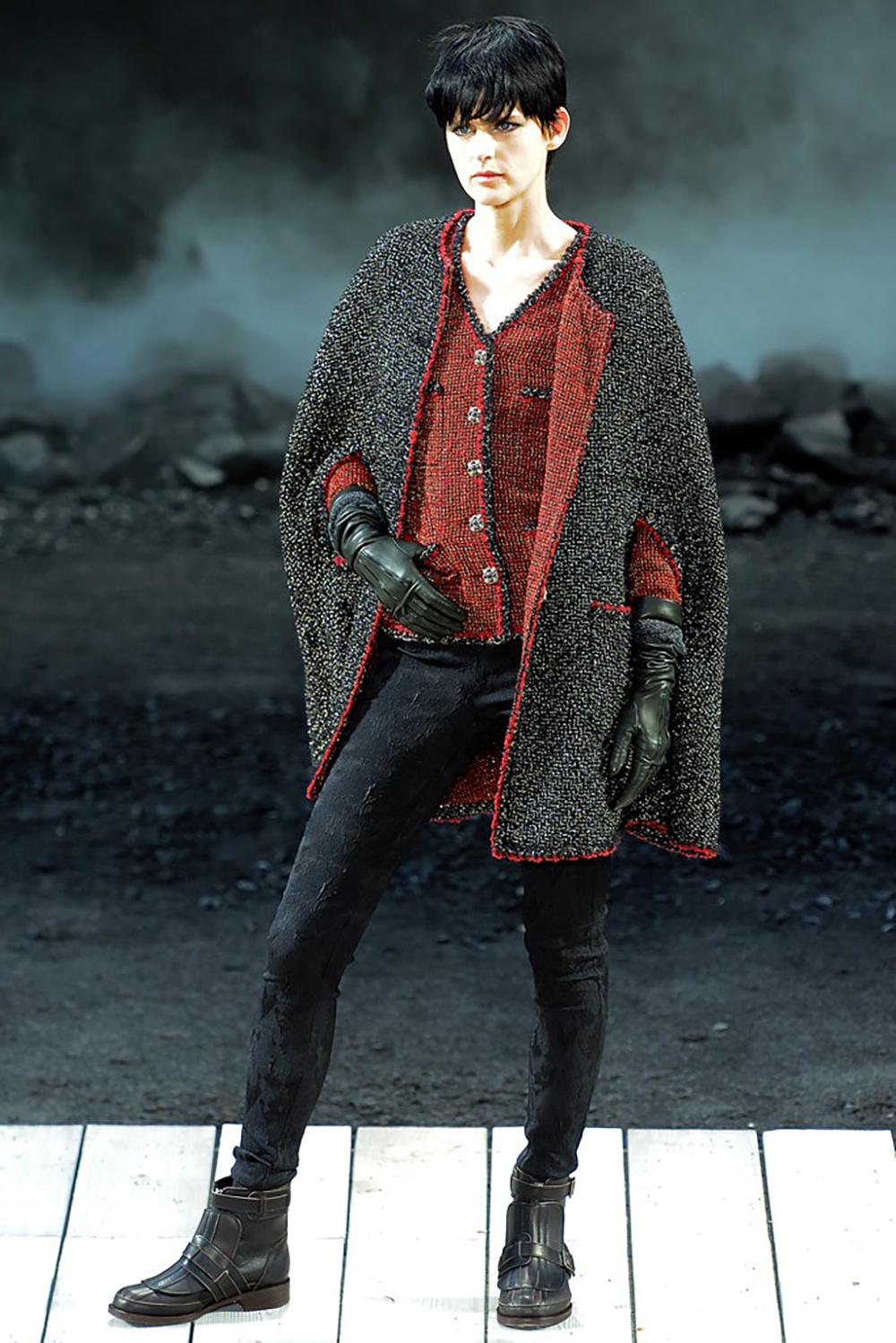 Chanel New Iconic CC Gripoix Buttons Burgundy Tweed Jacket 2