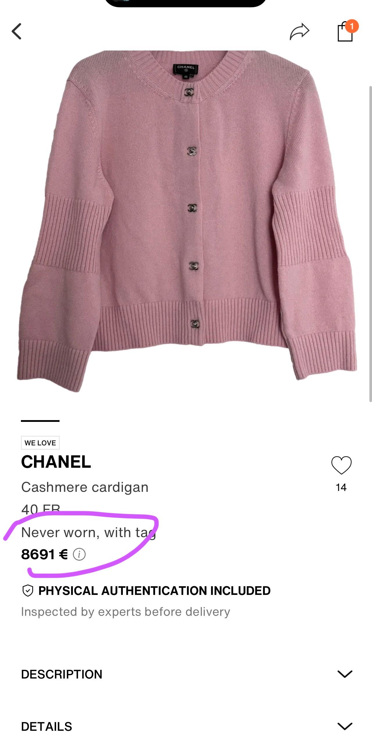New most Iconic Chanel CC Turlock cashmere cardigan in marvellous blueberry colour!
As seen in current Collection 2024 Fall, 24A
- absolutely timeless piece! so unmistakably Chanel!
- composition 100% cashmere
Size mark 44 FR / Condition: never worn