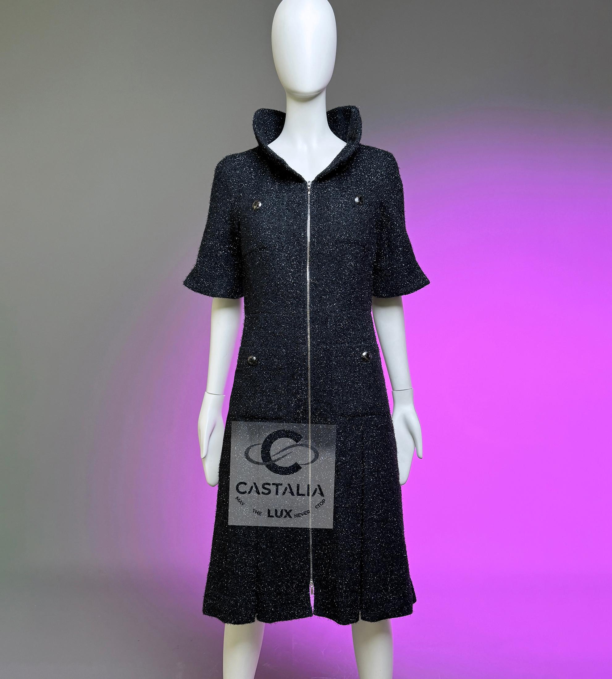 CHANEL New Iconic Globalization Robe veste en tweed noir 40 FR en vente 7