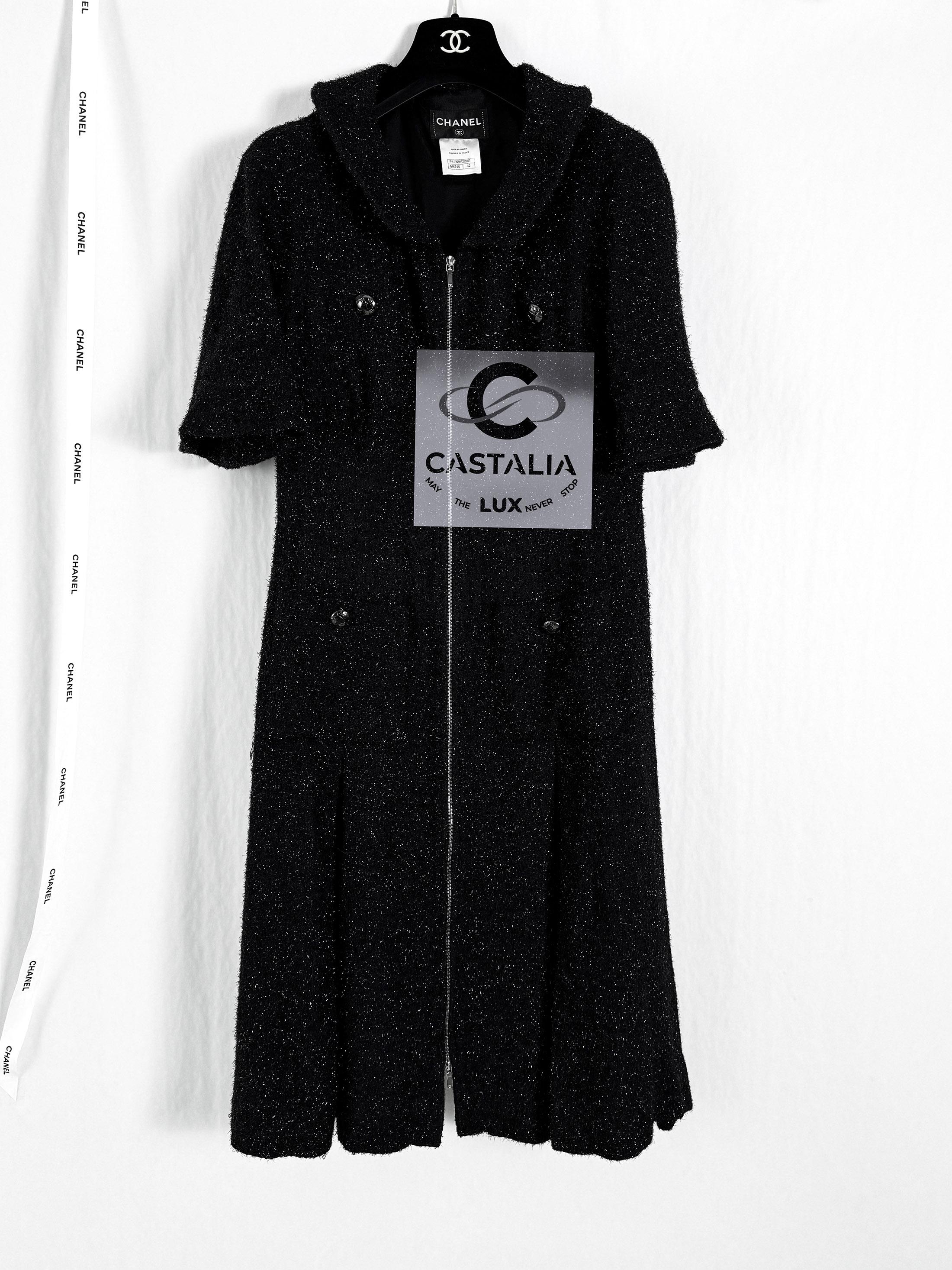 Women's or Men's Chanel New Iconic Globalization Black Tweed Jacket Dress 40 FR For Sale