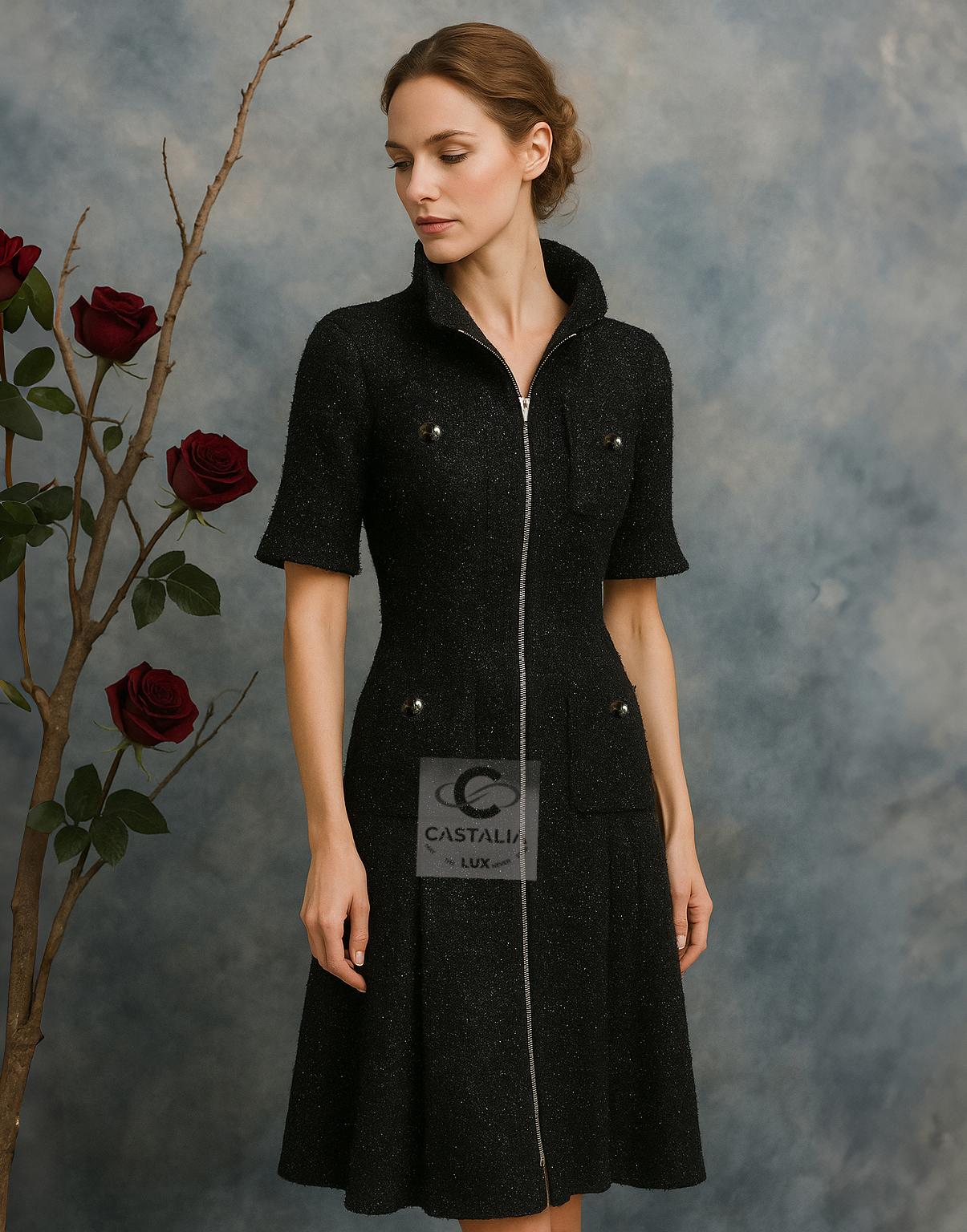 CHANEL New Iconic Globalization Robe veste en tweed noir 40 FR en vente 2