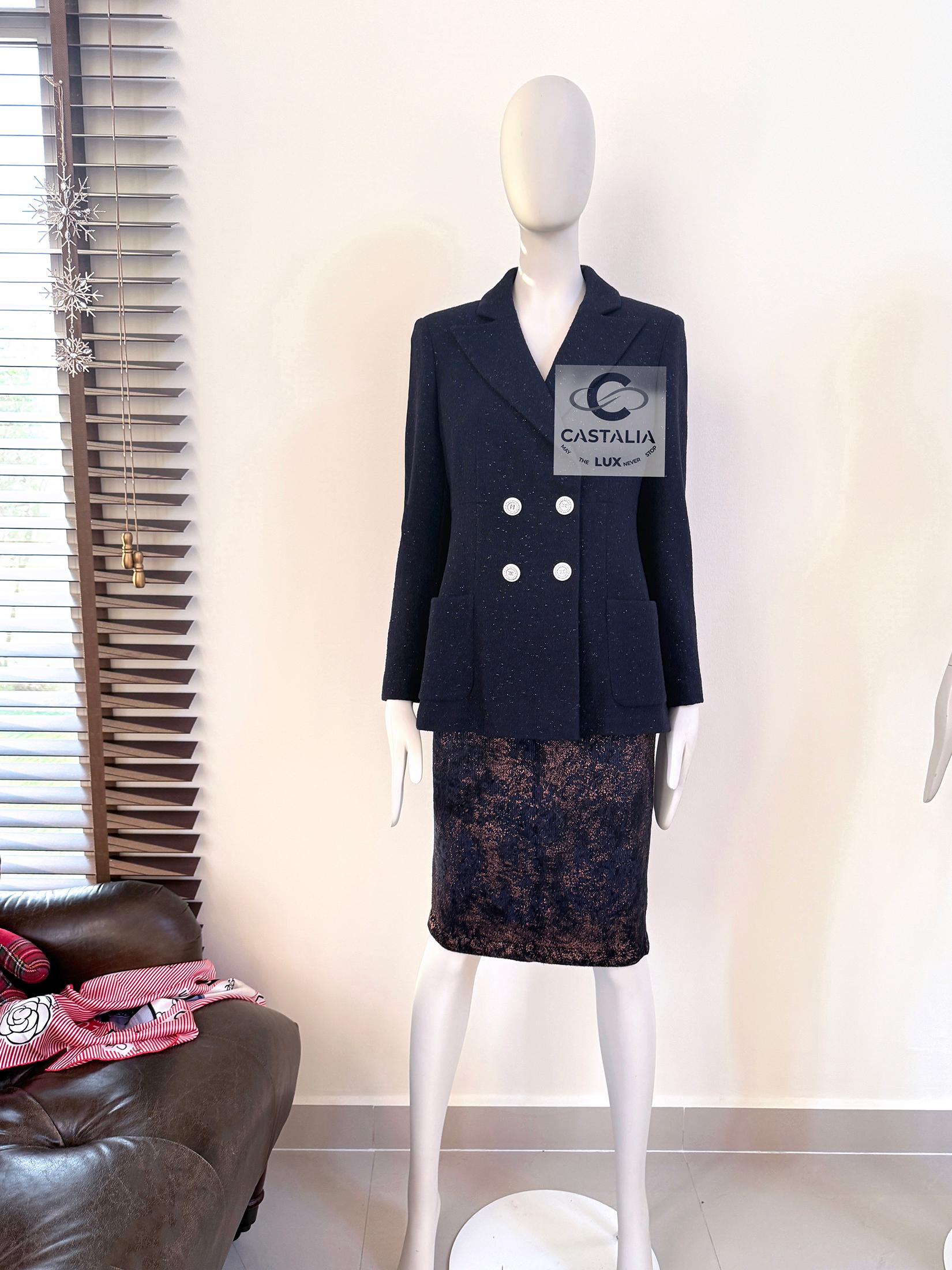 Chanel Nueva chaqueta icónica de tweed La Pausa Shimmer 36 FR en venta 6