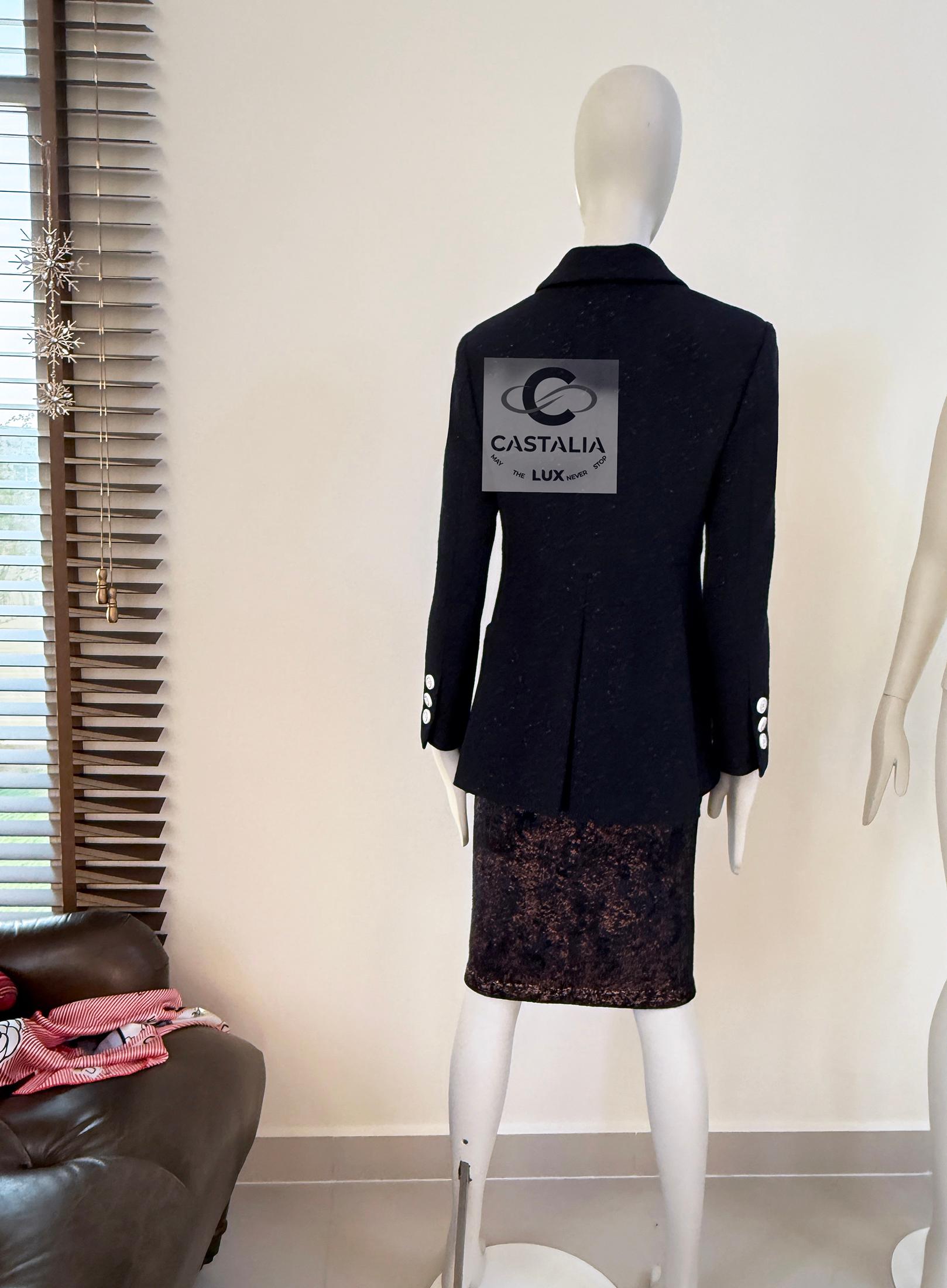 Chanel Nueva chaqueta icónica de tweed La Pausa Shimmer 36 FR en venta 11