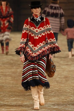 CHANEL Nuovo poncho con frange ICONIC Paris / DALLAS taglia 38 FR