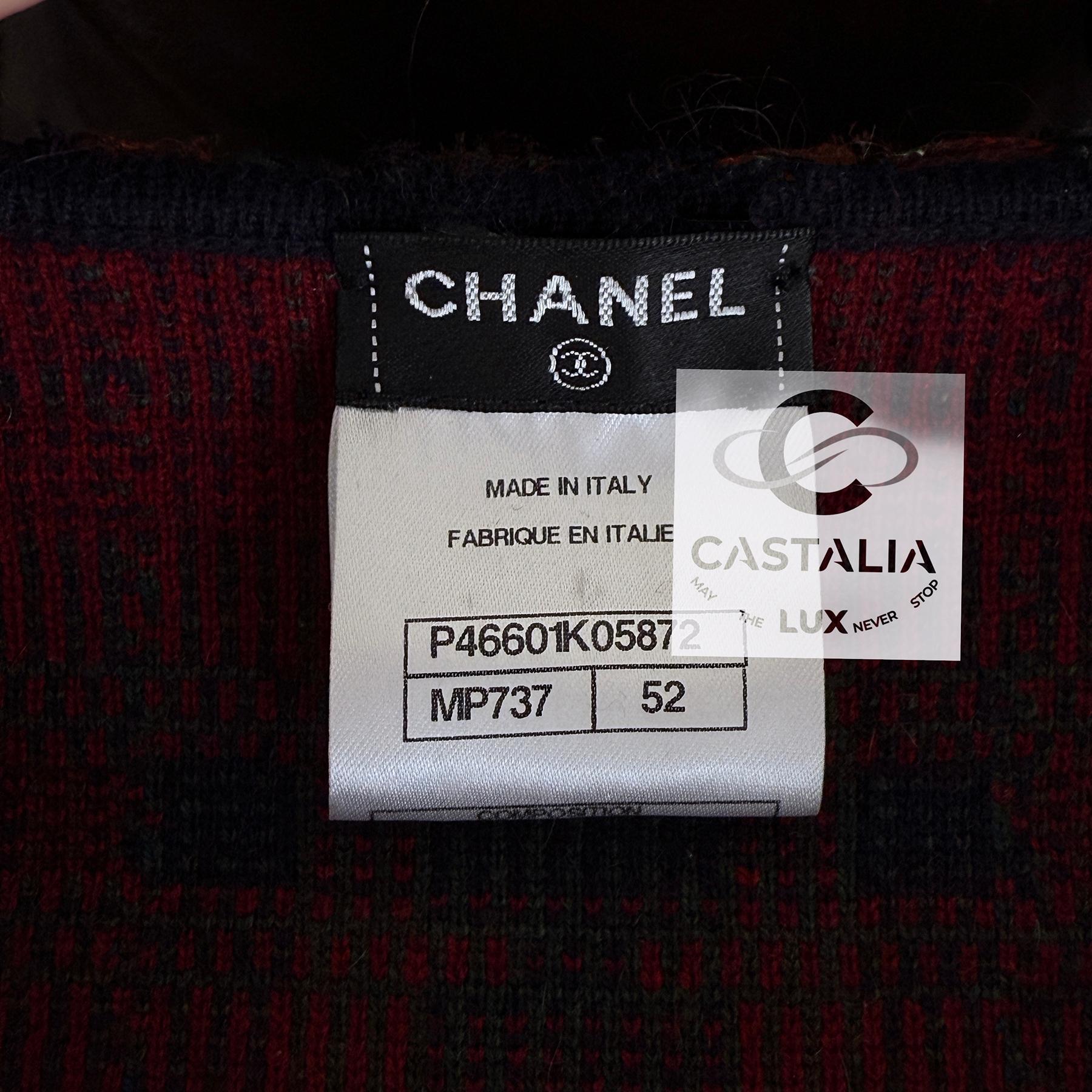 CHANEL Nueva Chaqueta Icónica París / Edimburgo Tartán Rojo 52 FR en venta 13