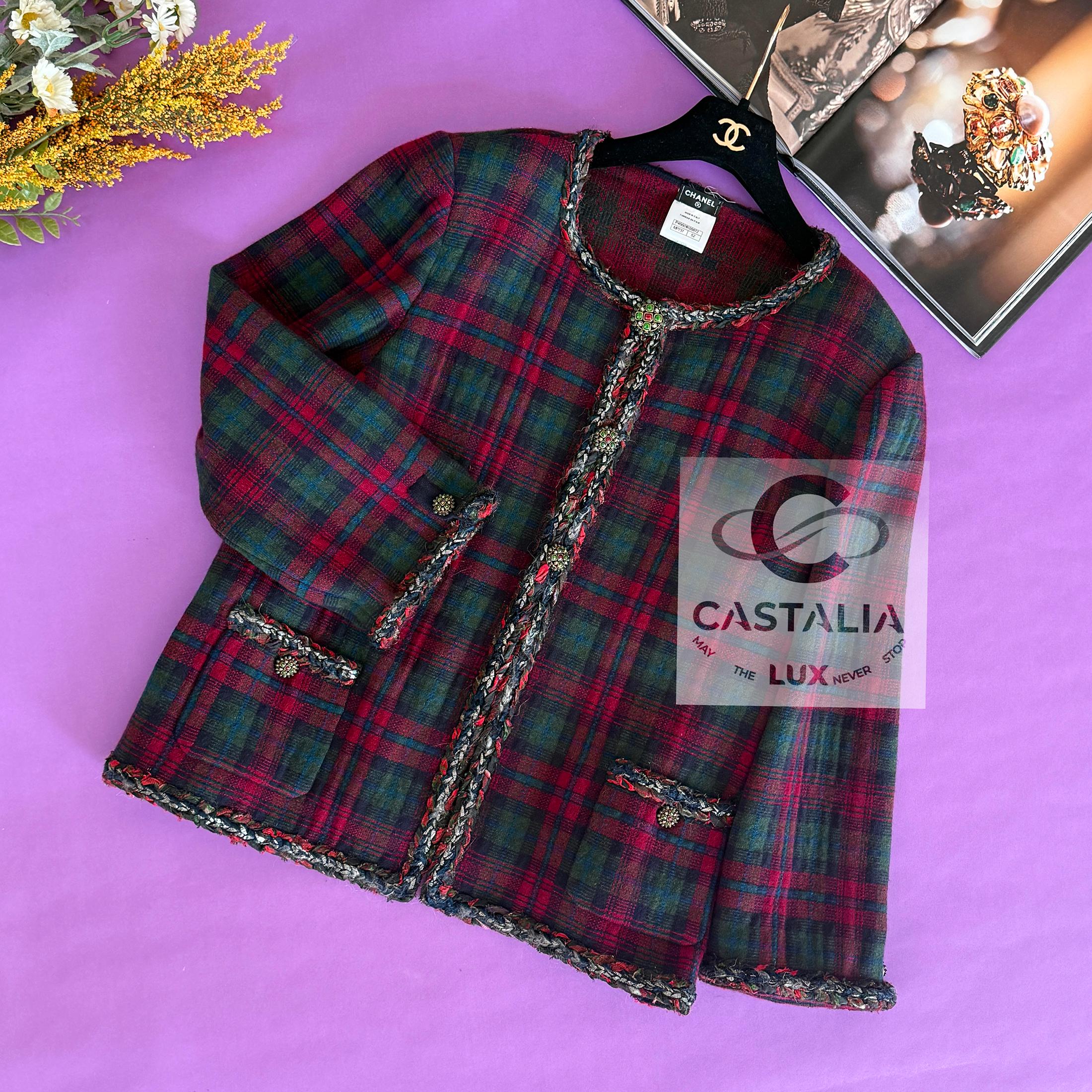 Femenino o masculino CHANEL Nueva Chaqueta Icónica París / Edimburgo Tartán Rojo 52 FR en venta