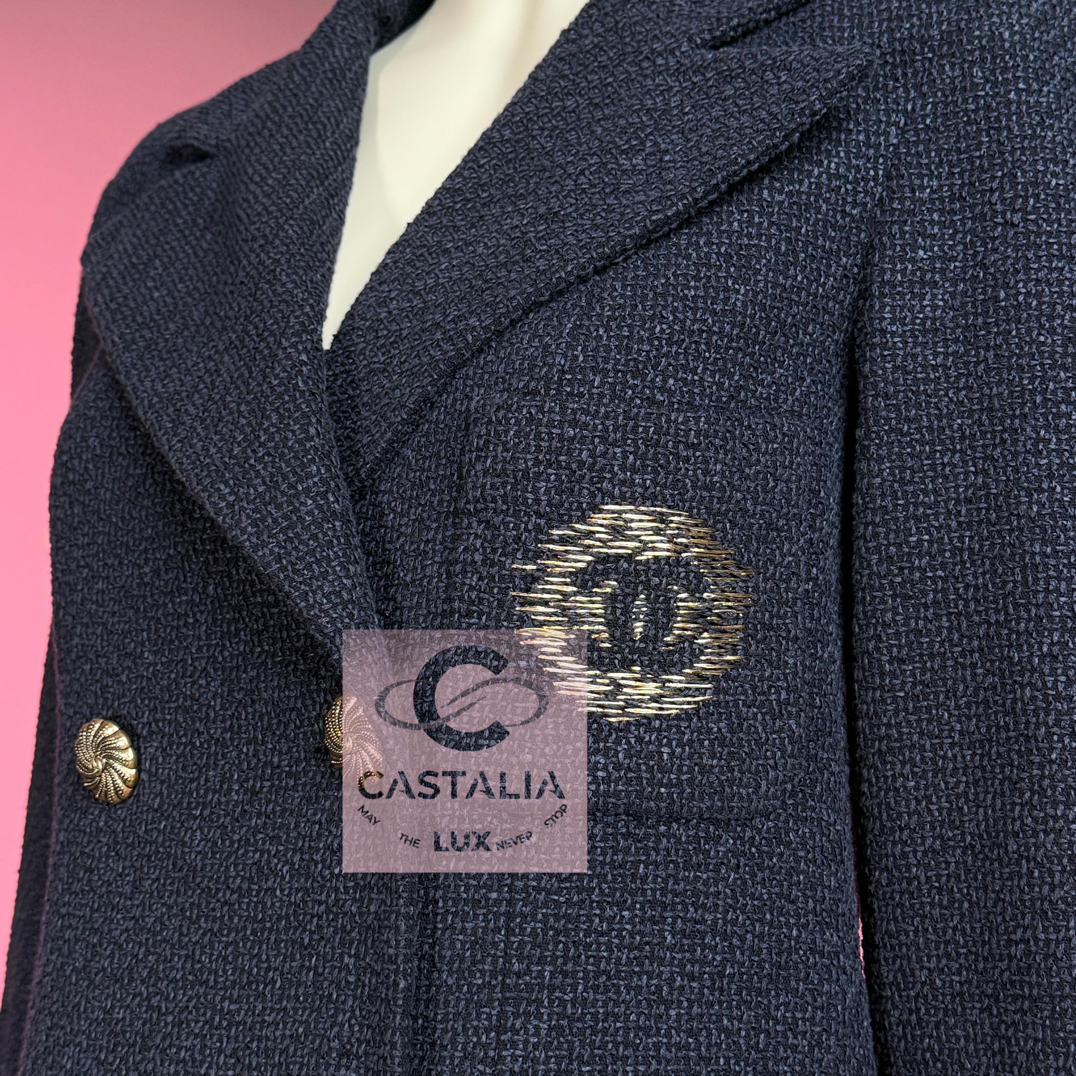 CHANEL New Iconic Tweed Jacket with CC Patch 36 FR For Sale 6