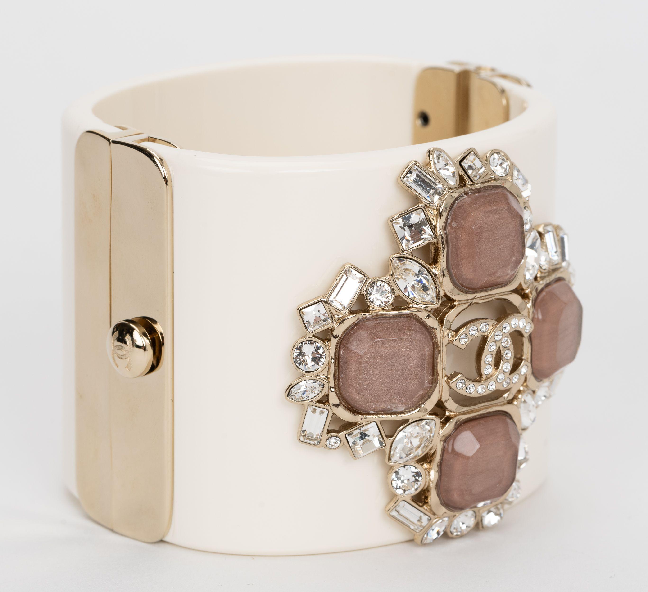 Chanel New In Box CC Resin Cuff Cream In New Condition For Sale In West Hollywood, CA