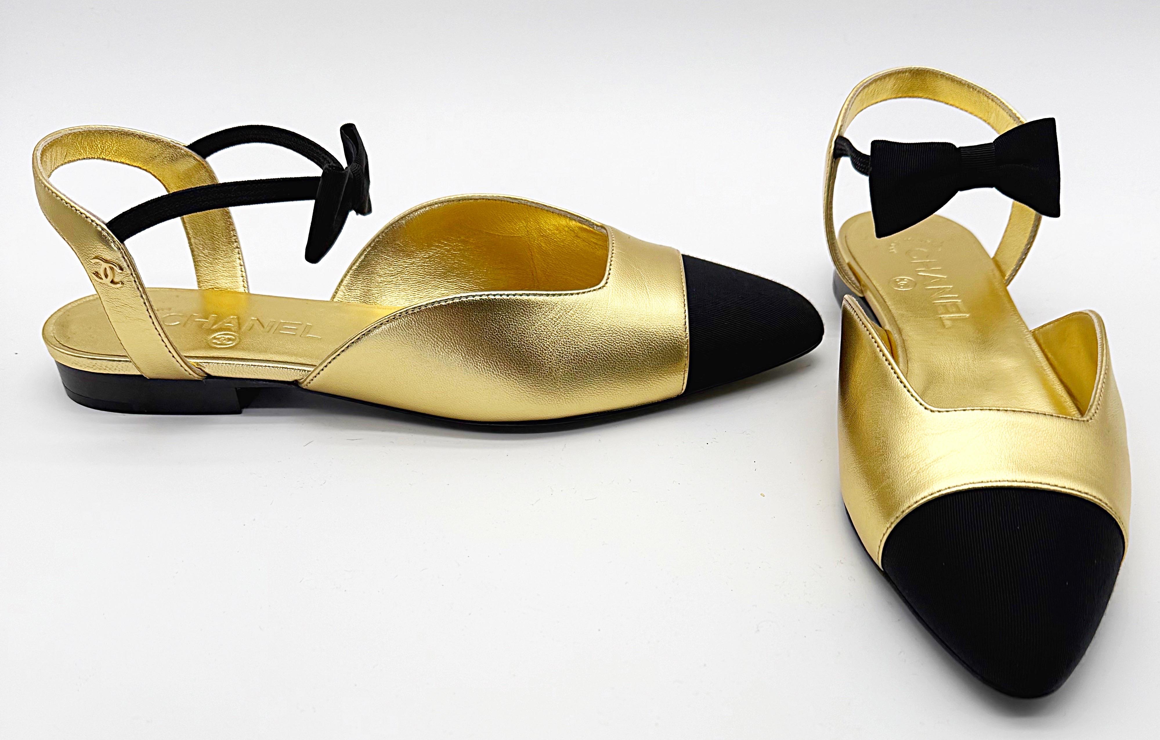 Chanel New in Box Size 38.5 Gold + Black Mary Jane Point Toe Bow Ballet Flats For Sale 6