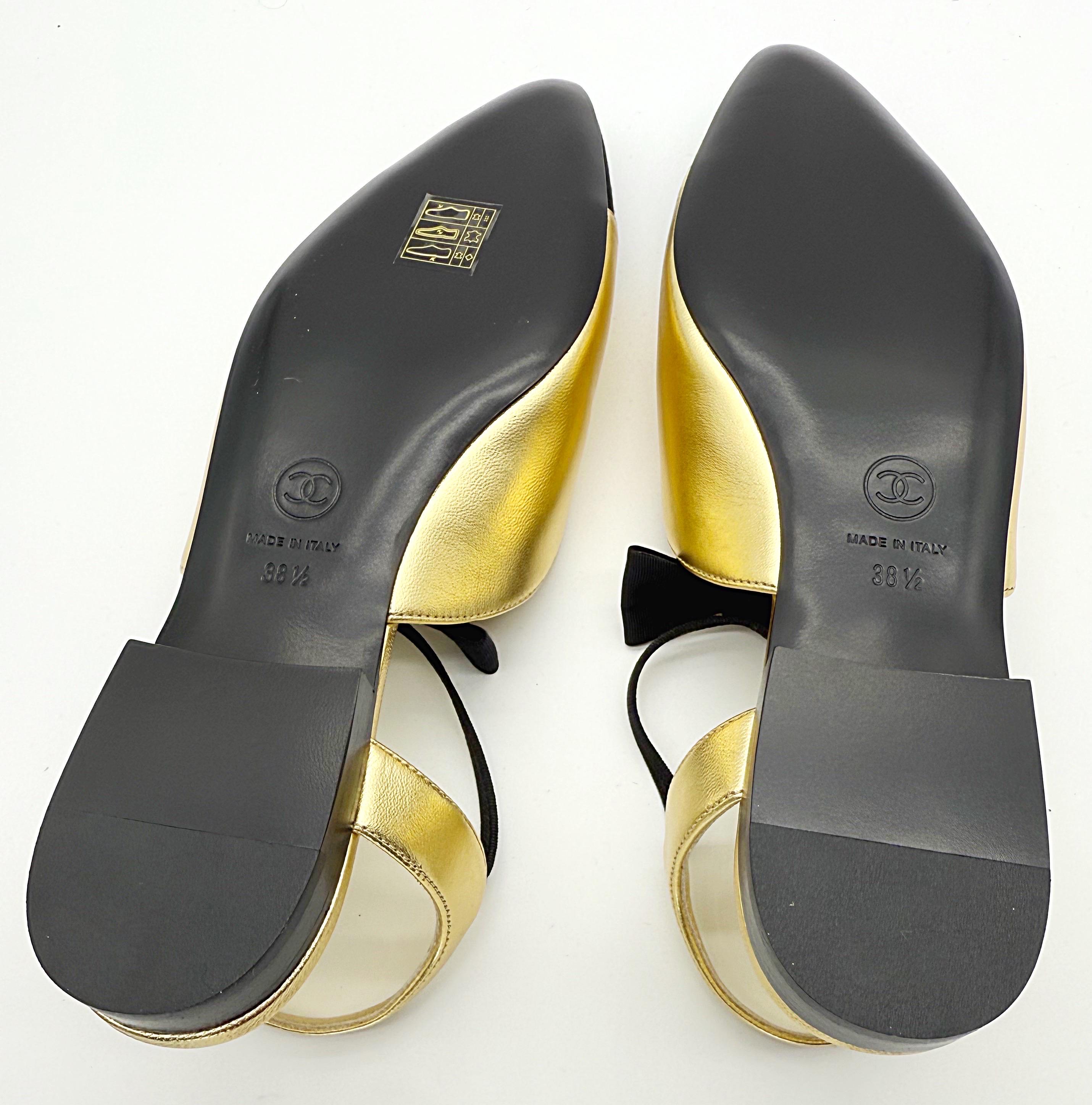 Beige Chanel New in Box Size 38.5 Gold + Black Mary Jane Point Toe Bow Ballet Flats For Sale