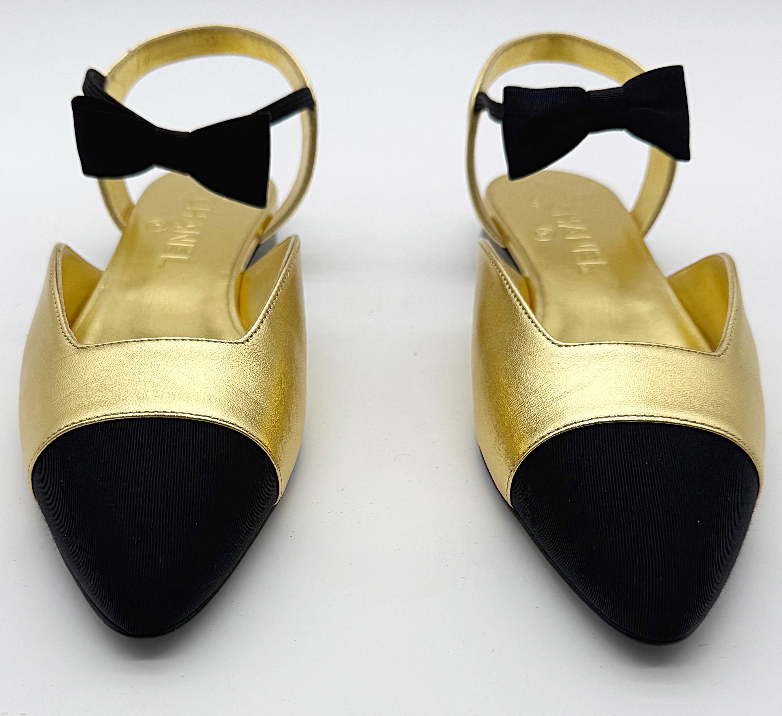 Chanel New in Box Size 38.5 Gold + Black Mary Jane Point Toe Bow Ballet Flats For Sale 2