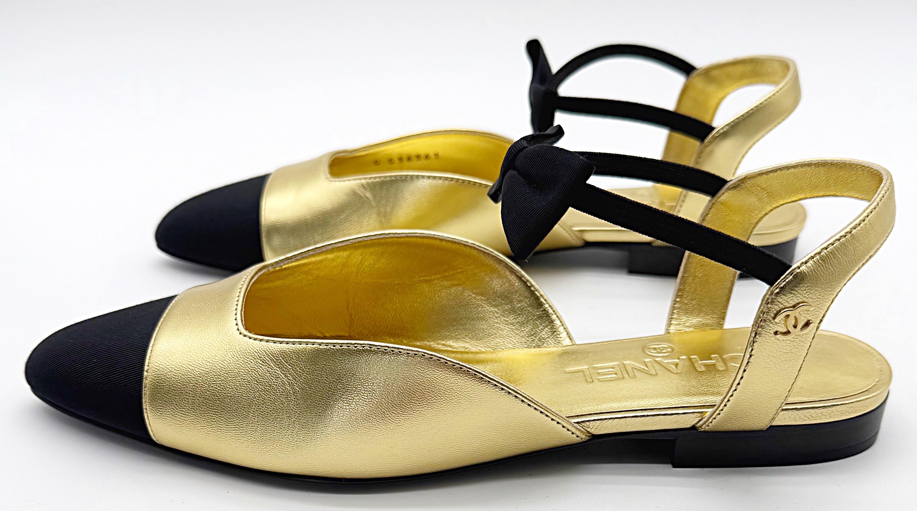 Chanel New in Box Size 38.5 Gold + Black Mary Jane Point Toe Bow Ballet Flats For Sale 4