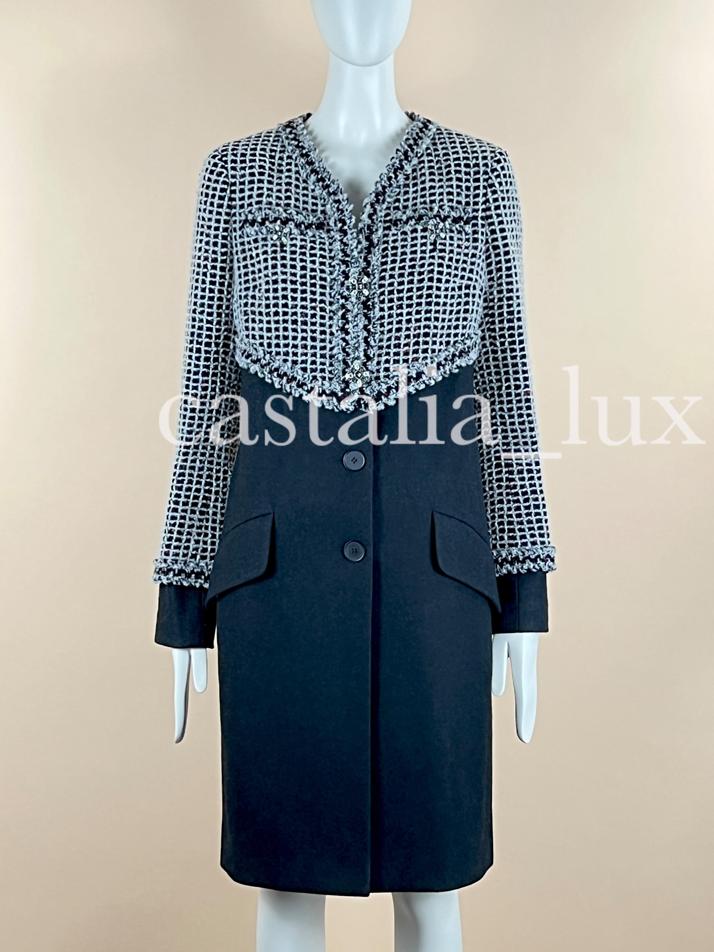 Chanel New Jewel Gripoix Buttons Tweed Jacket For Sale 2