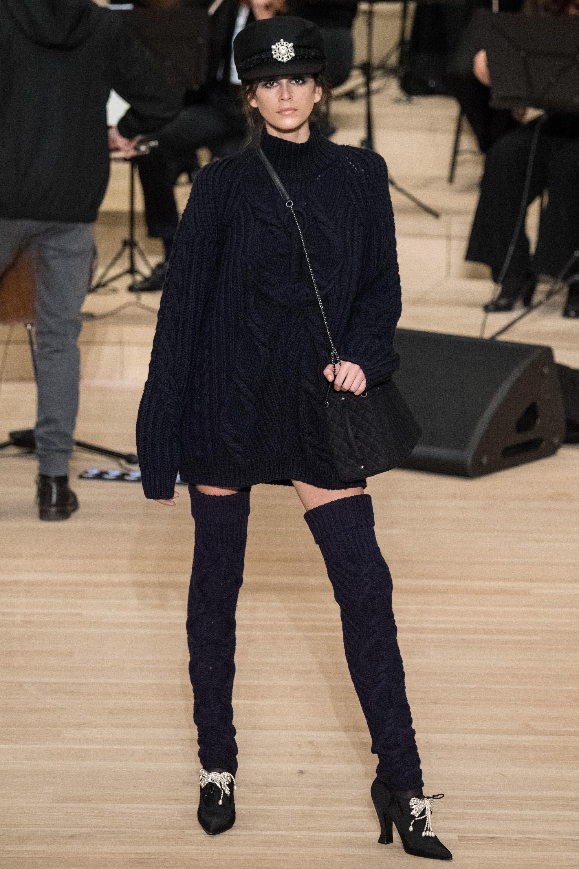 Runway Chanel navy chunky knit dress with anchor from Paris / HAMBURG Collection, 2018 Metiers d'Art
- As seen on Kaia Gerber on Catwalk!
- CC logo charm at side
Size mark 38 FR. Kept unworn