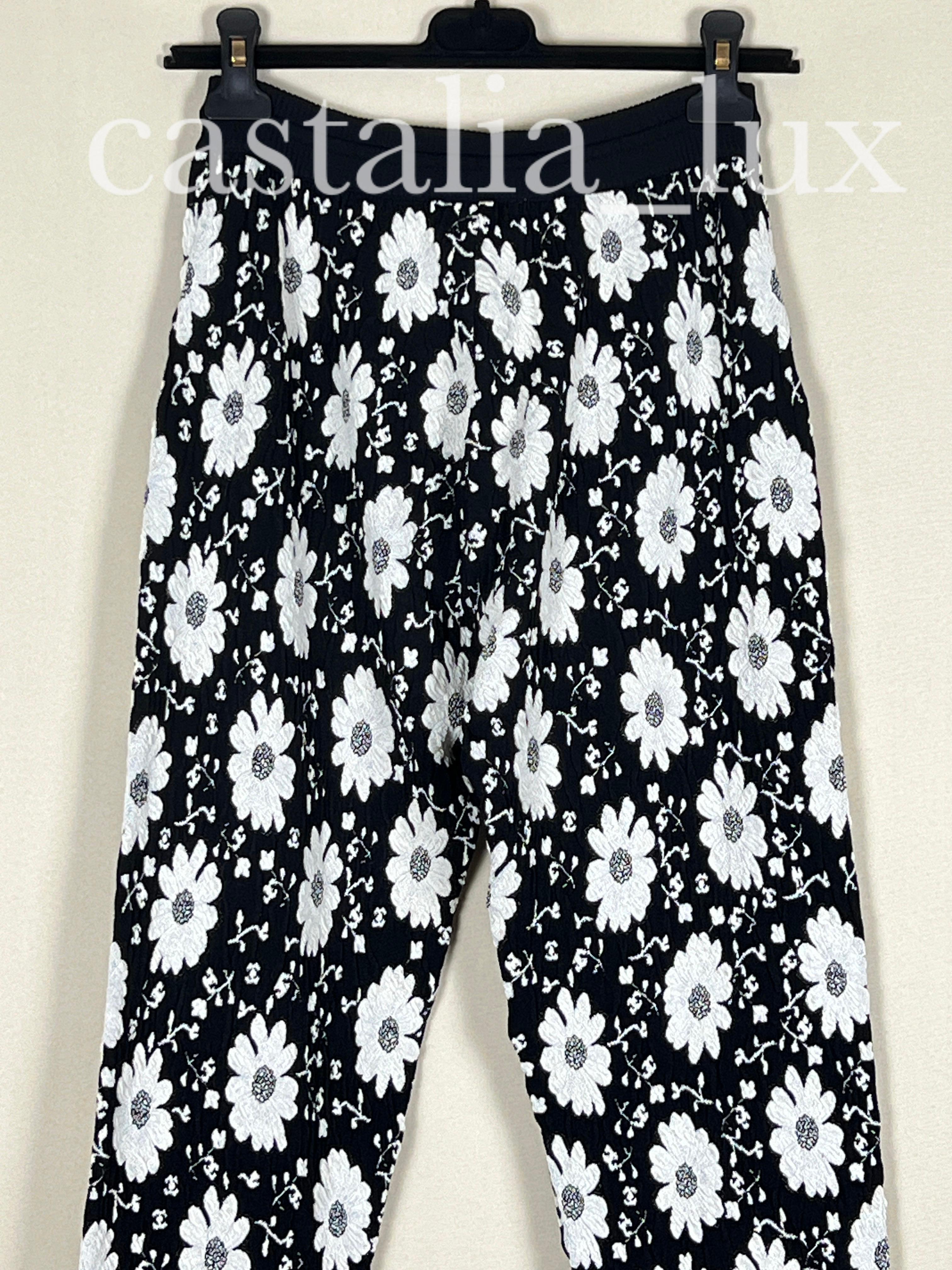 Chanel New Katy Parry Style CC Camellias Runway Relaxed Suit 5