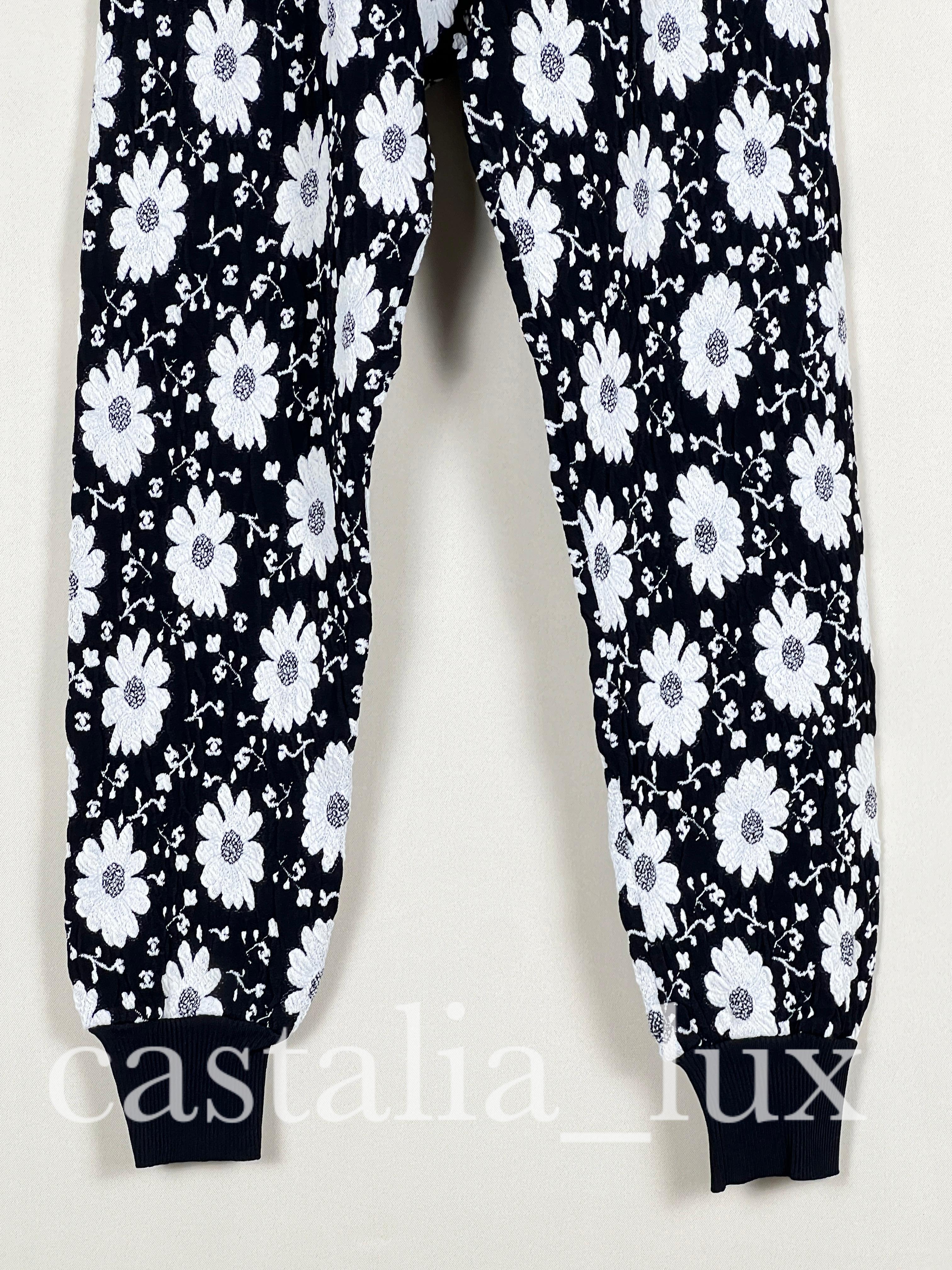 Chanel New Katy Parry Style CC Camellias Runway Relaxed Suit 9