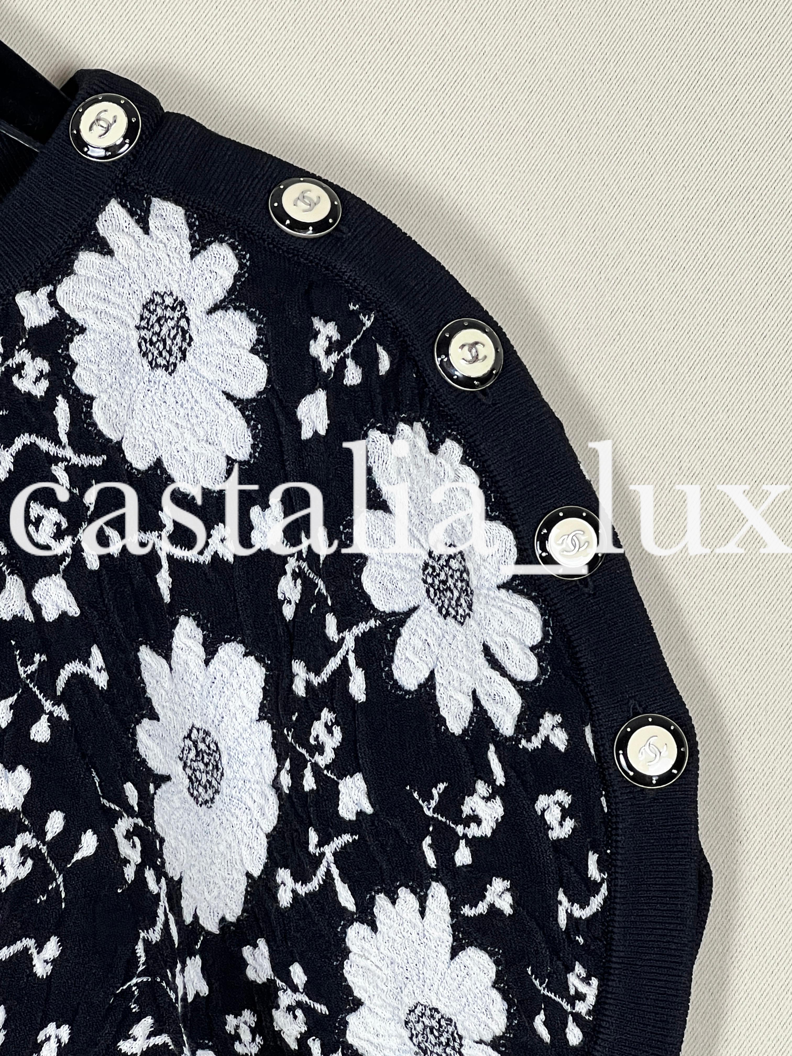 Chanel New Katy Parry Style CC Camellias Runway Relaxed Suit 4
