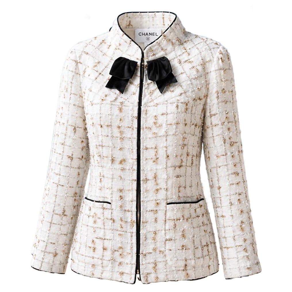 CHANEL New Legendary 2019 White Tweed Jacket 34 FR