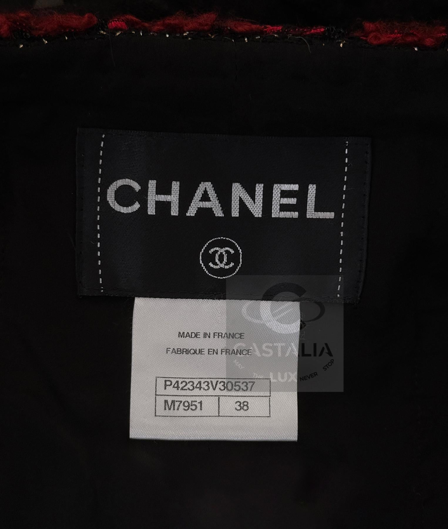 CHANEL New Legendary CC Gripoix Buttons Schwarz Tweed Jacke 38 FR im Angebot 11