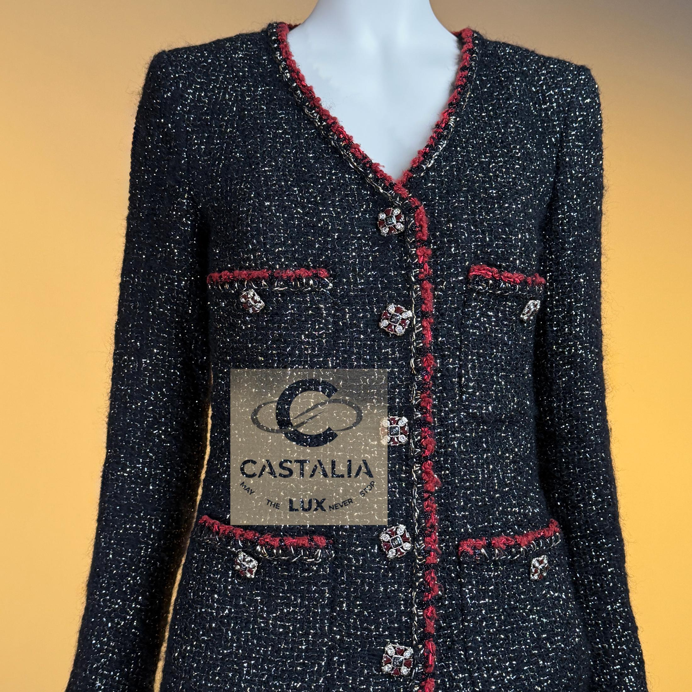 CHANEL New Legendary CC Gripoix Buttons Schwarz Tweed Jacke 38 FR im Angebot 1