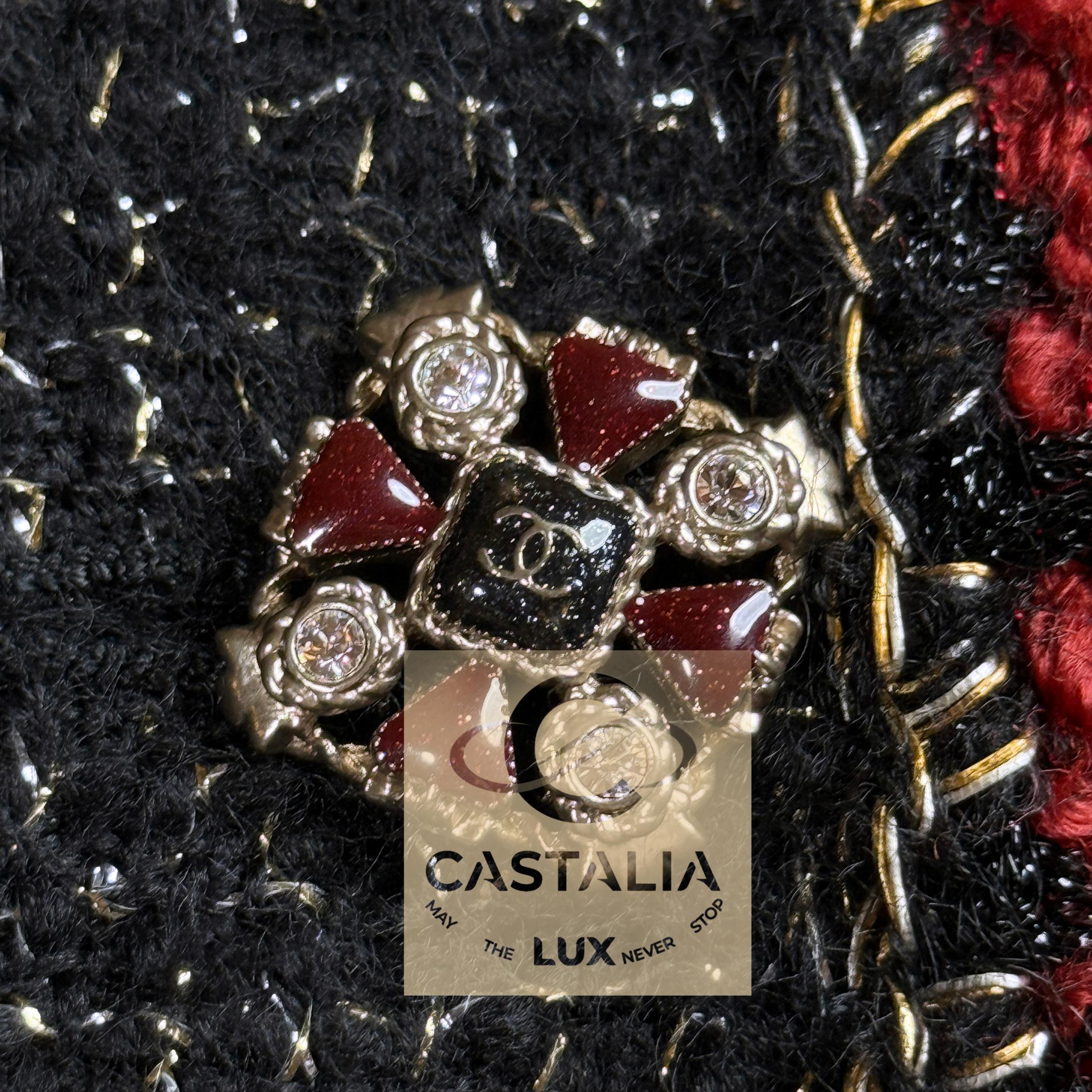 CHANEL New Legendary CC Gripoix Buttons Schwarz Tweed Jacke 38 FR im Angebot 2