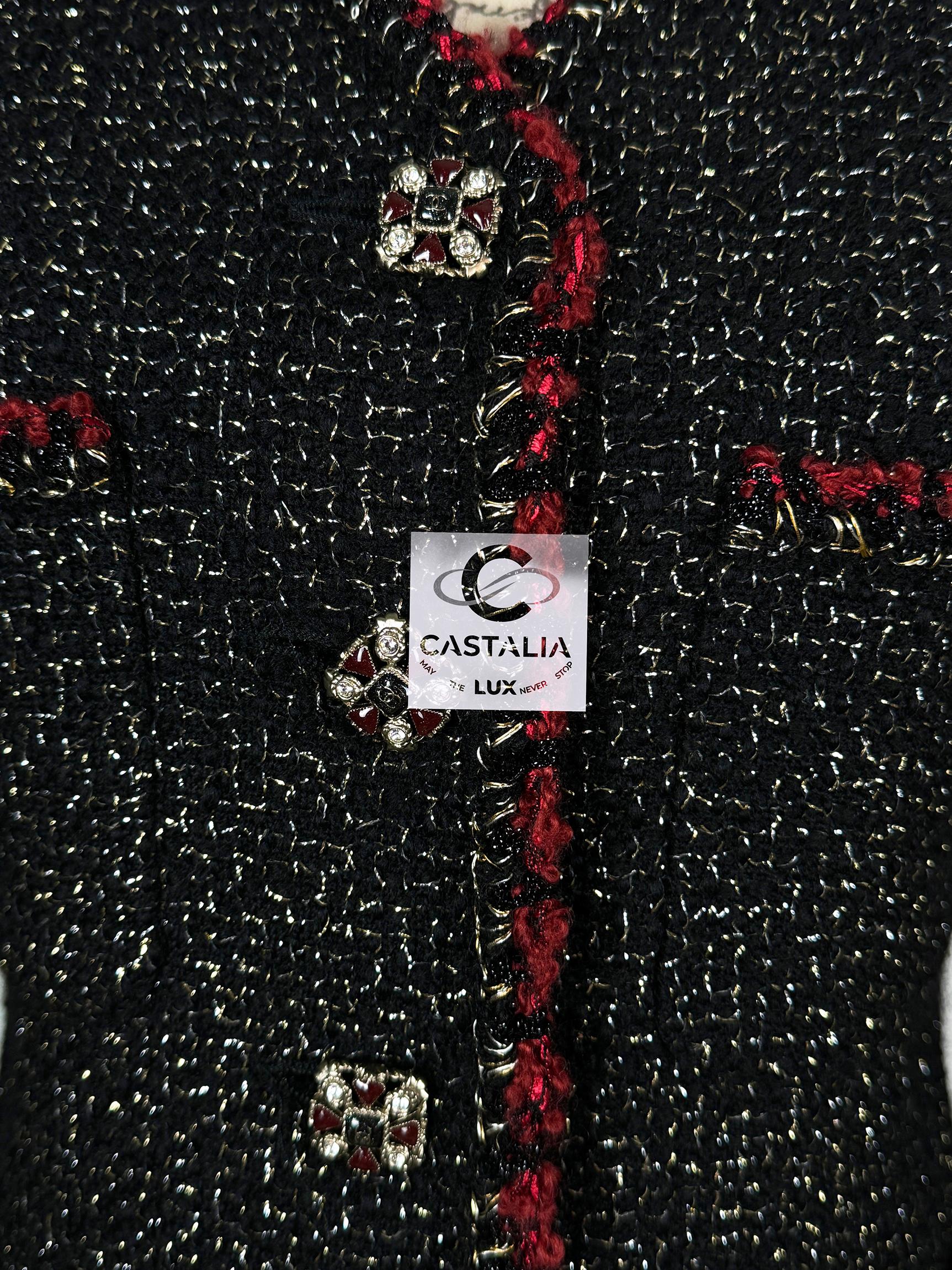 CHANEL New Legendary Jewel Buttons Black Tweed Jacket 34 FR en vente 11