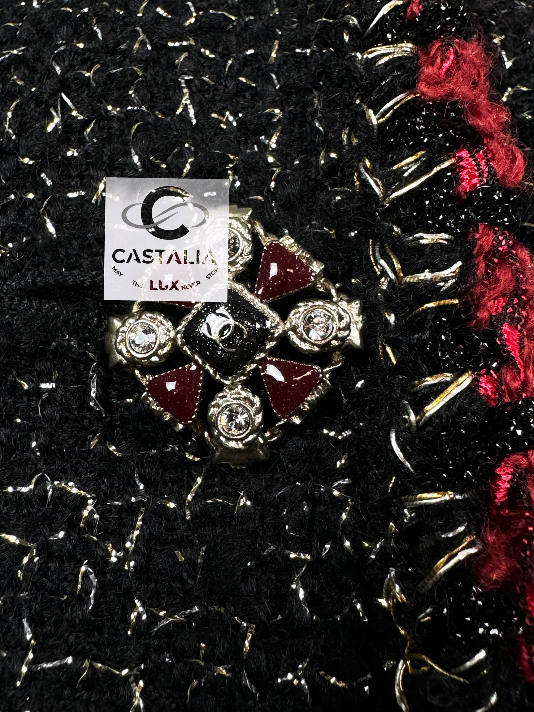 CHANEL New Legendary Jewel Buttons Black Tweed Jacket 34 FR en vente 13