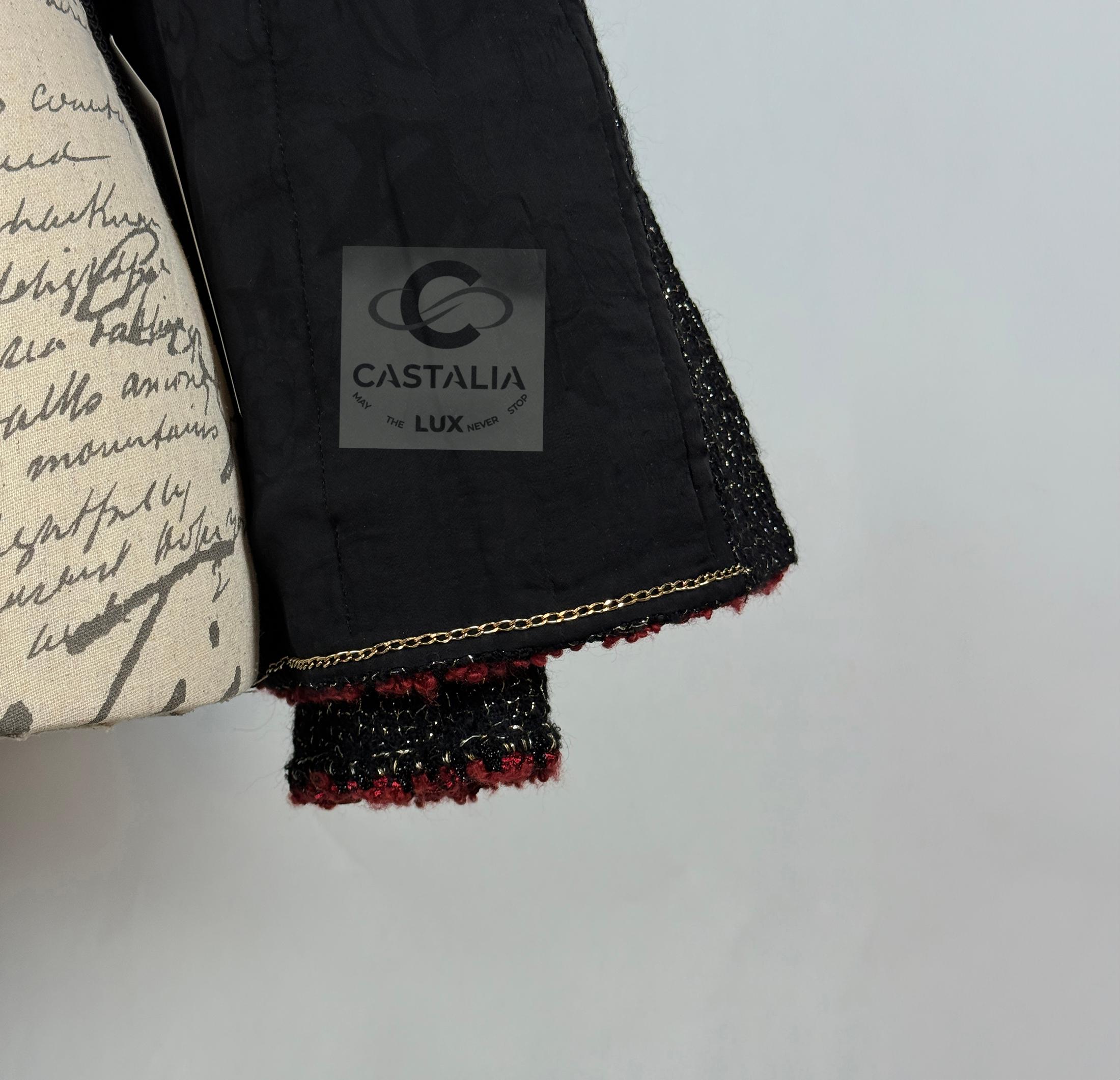 CHANEL New Legendary Jewel Buttons Black Tweed Jacket 34 FR en vente 14