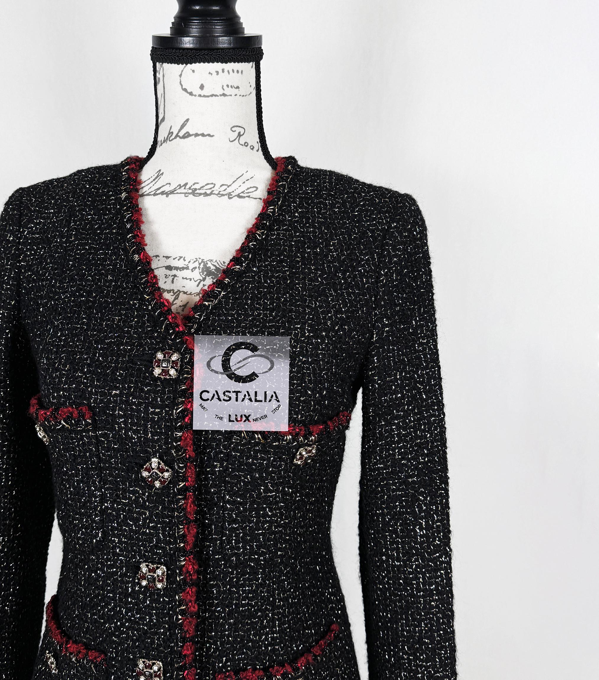 CHANEL New Legendary Jewel Buttons Black Tweed Jacket 34 FR en vente 4