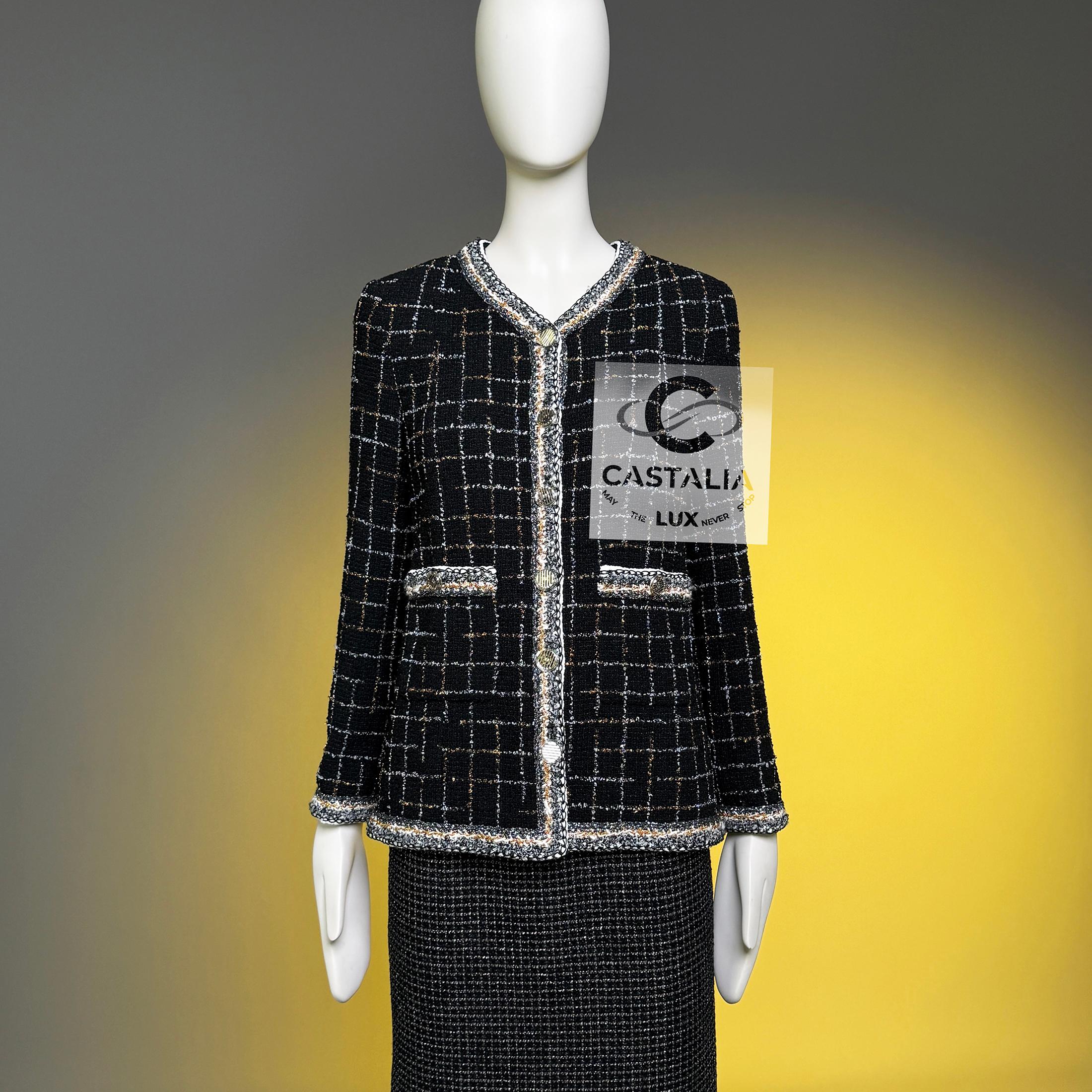 Chanel New Legendary Robot Collection Black Tweed Jacket 38 FR en venta 5